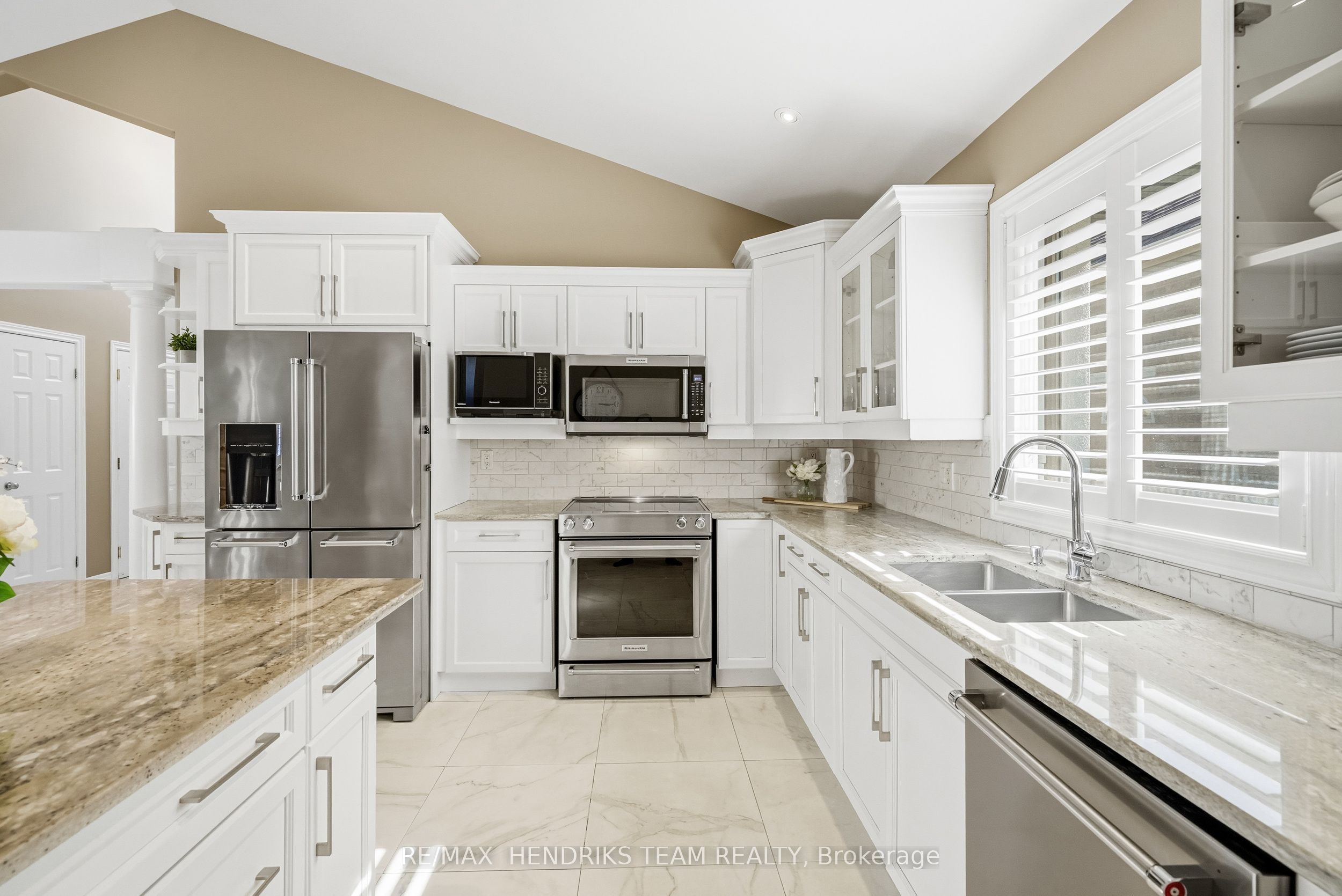 17 First Street Louth Property Photo 16
