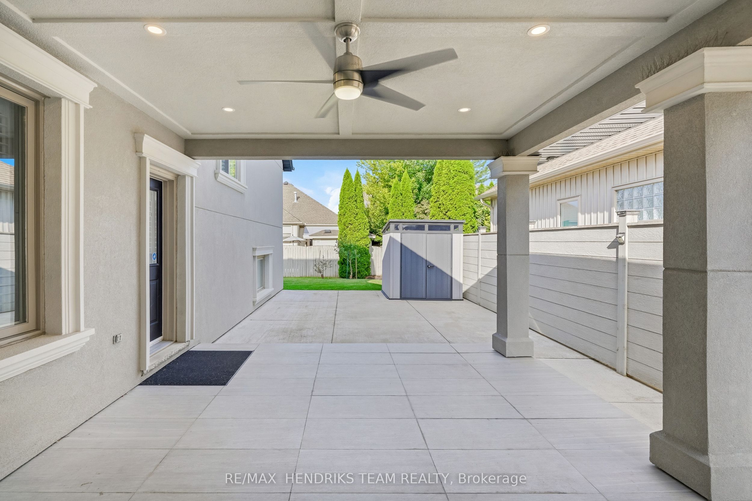 17 First Street Louth Property Photo 32