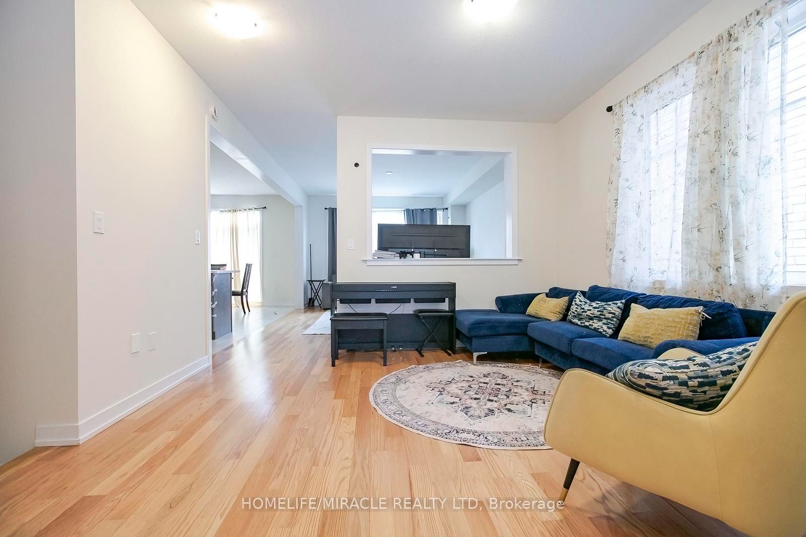106 Higgins Avenue Property Photo 10
