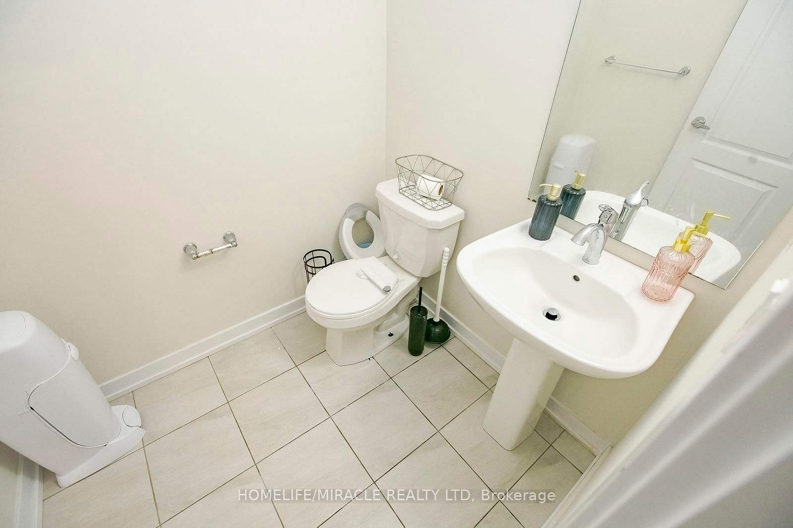 106 Higgins Avenue Property Photo 26