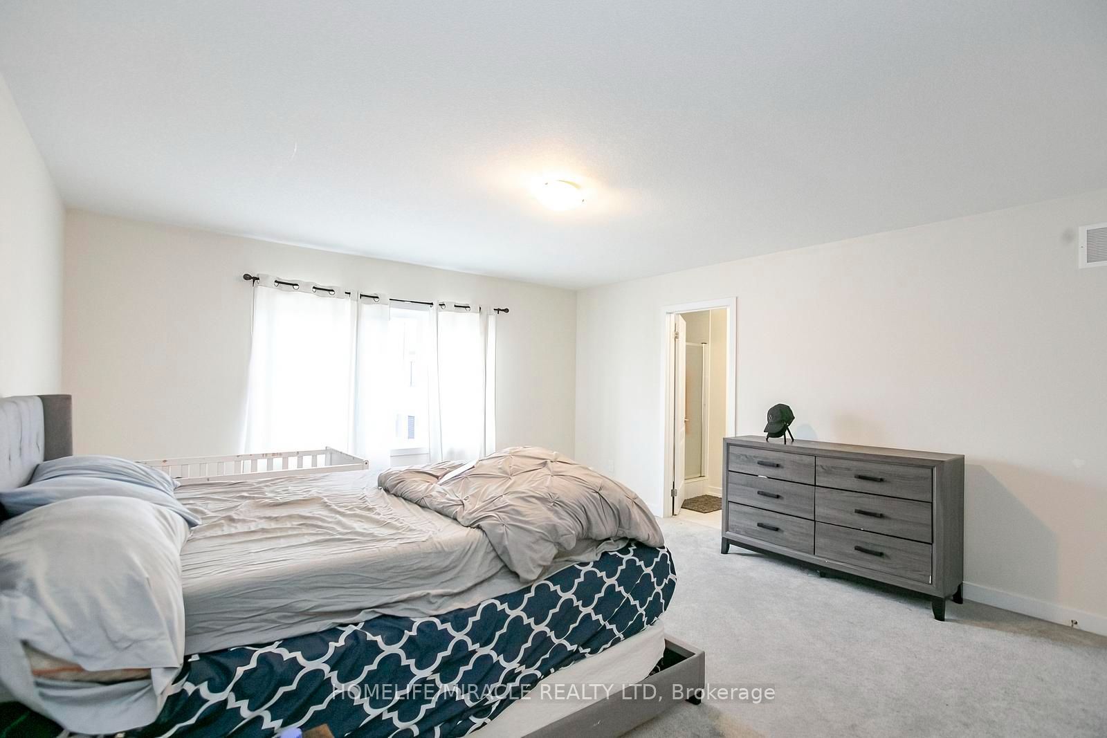 106 Higgins Avenue Property Photo 30