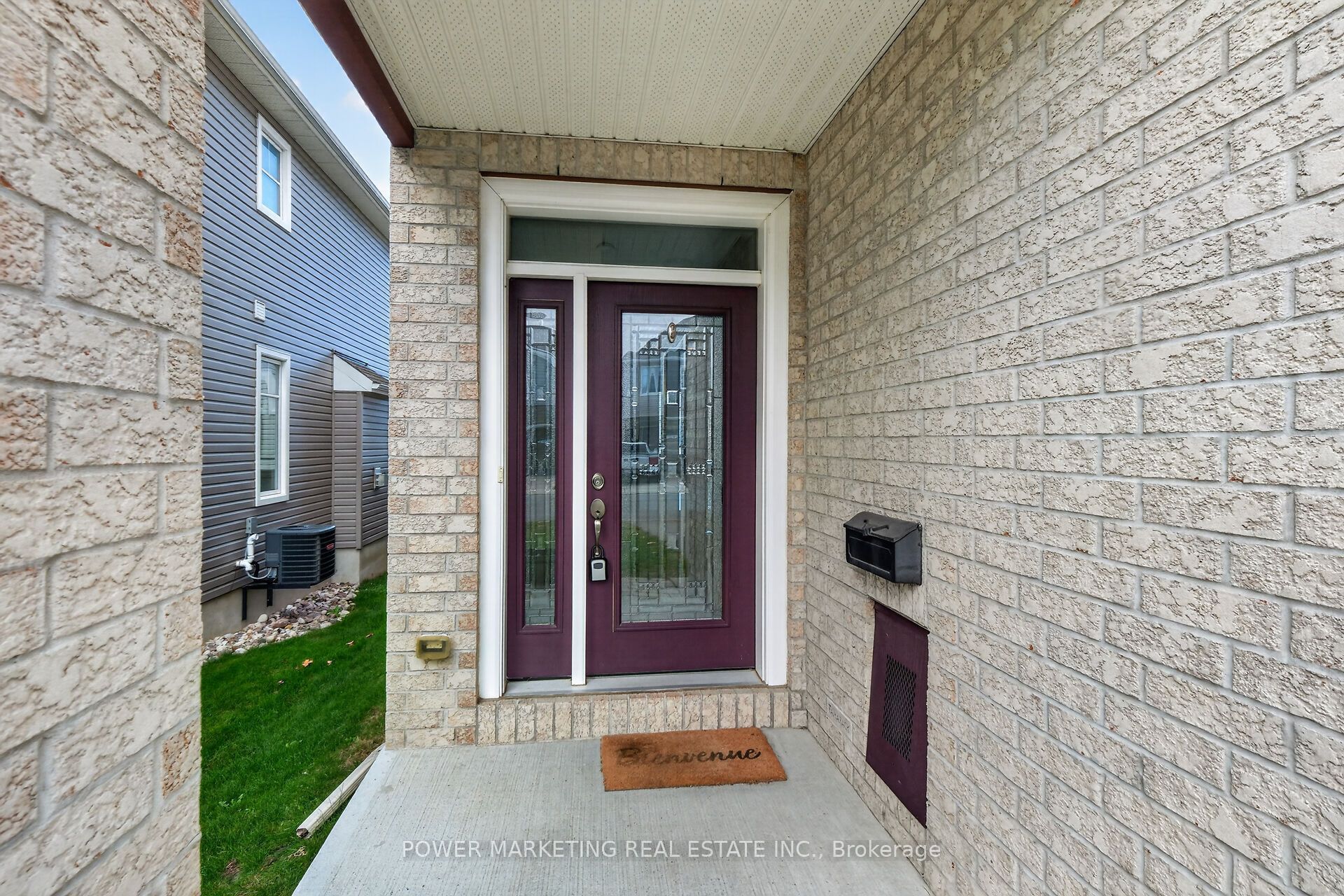 644 Cartographe Street Property Photo 3