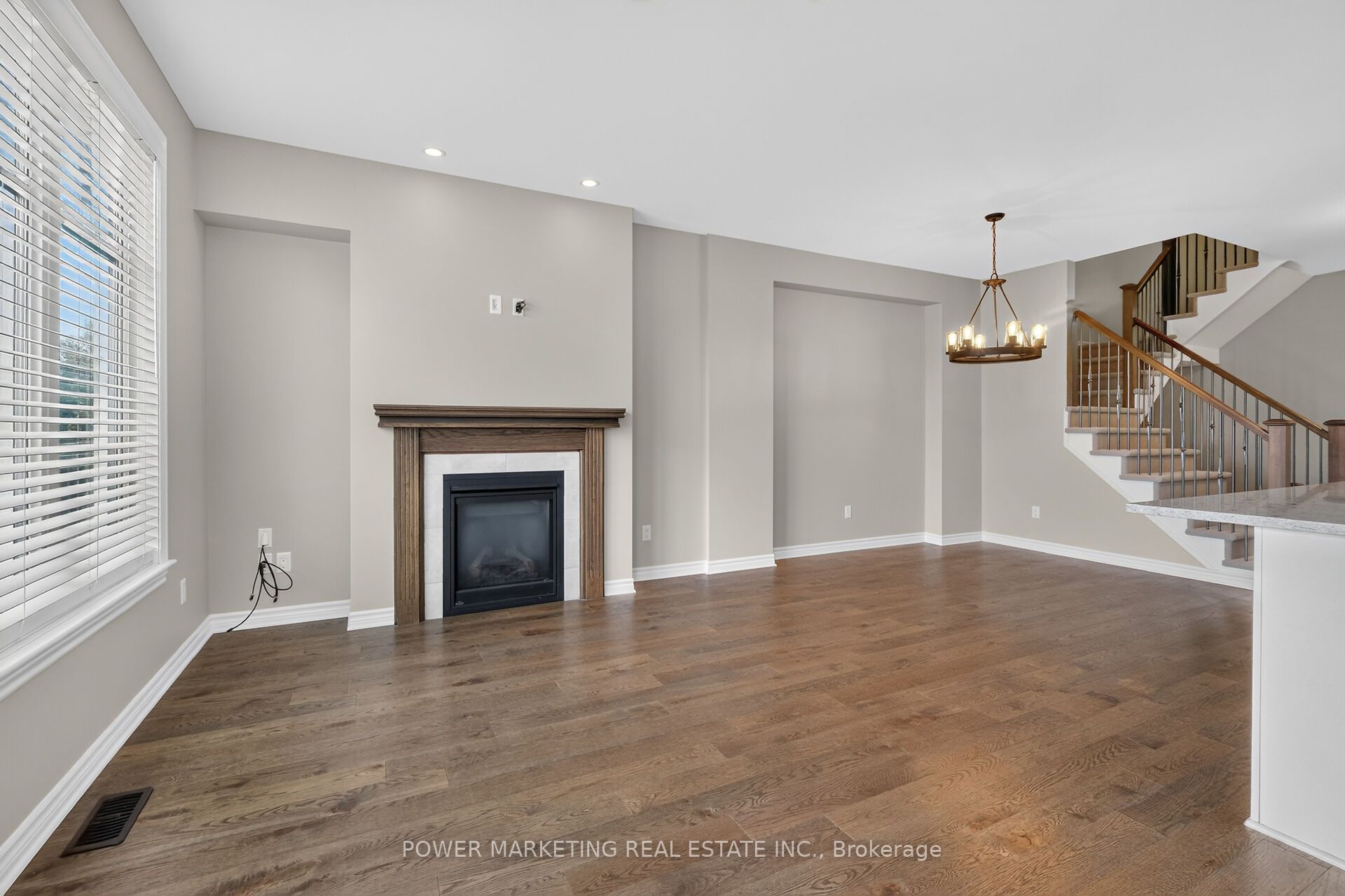 644 Cartographe Street Property Photo 10