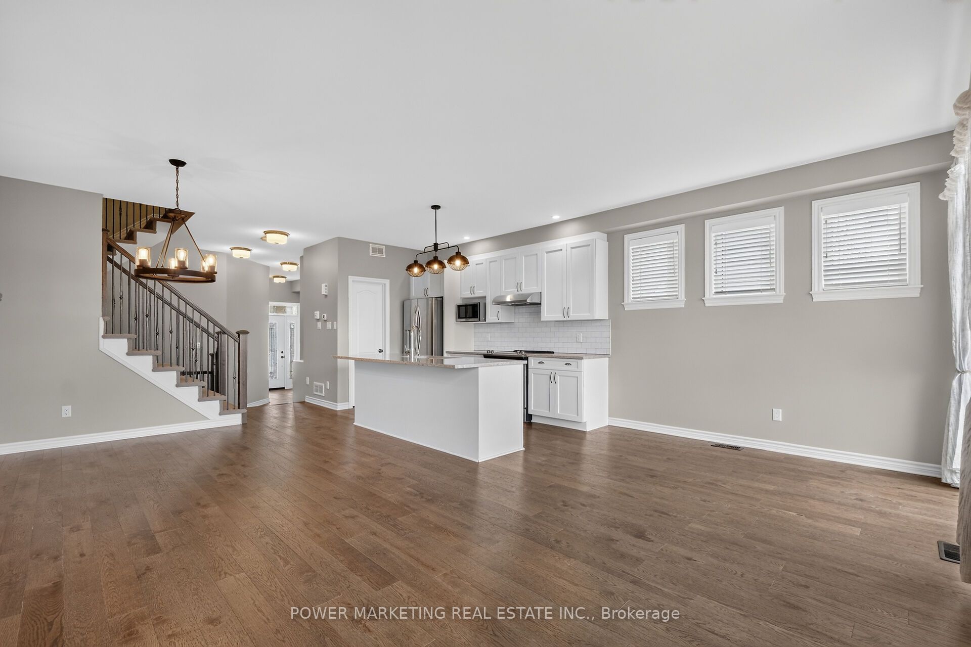 644 Cartographe Street Property Photo 11