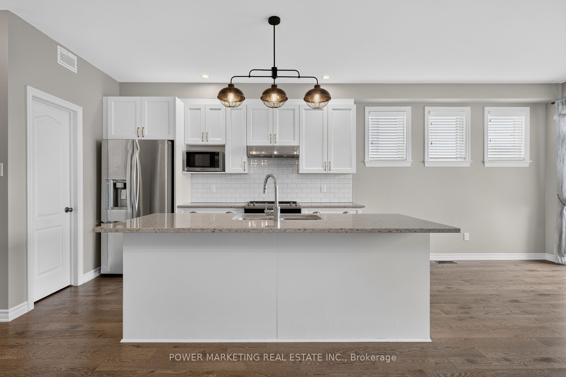 644 Cartographe Street Property Photo 12