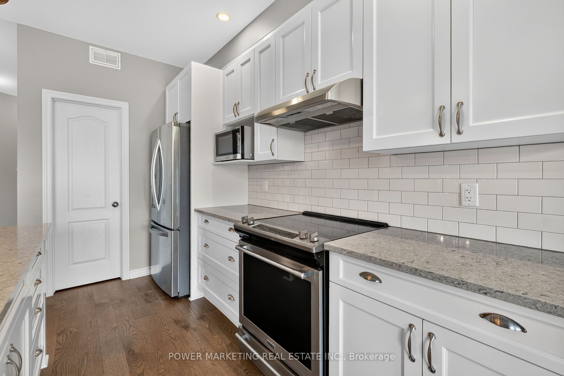 644 Cartographe Street Property Photo 17
