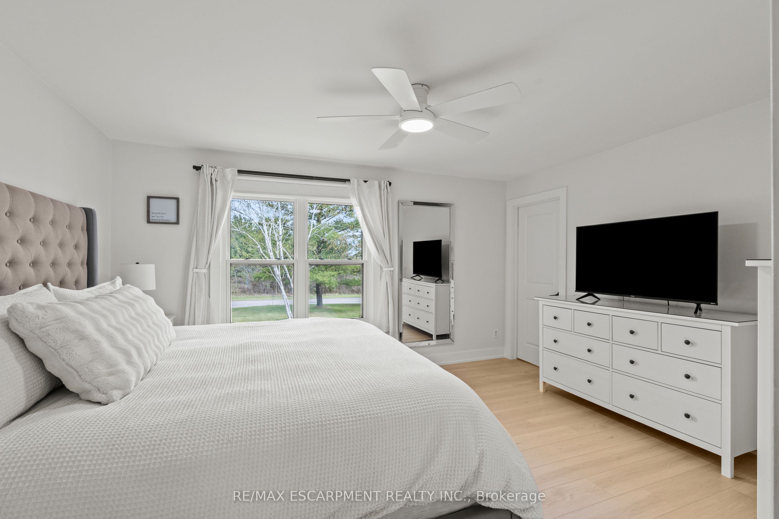 5090 Blackheath Road Property Photo 16