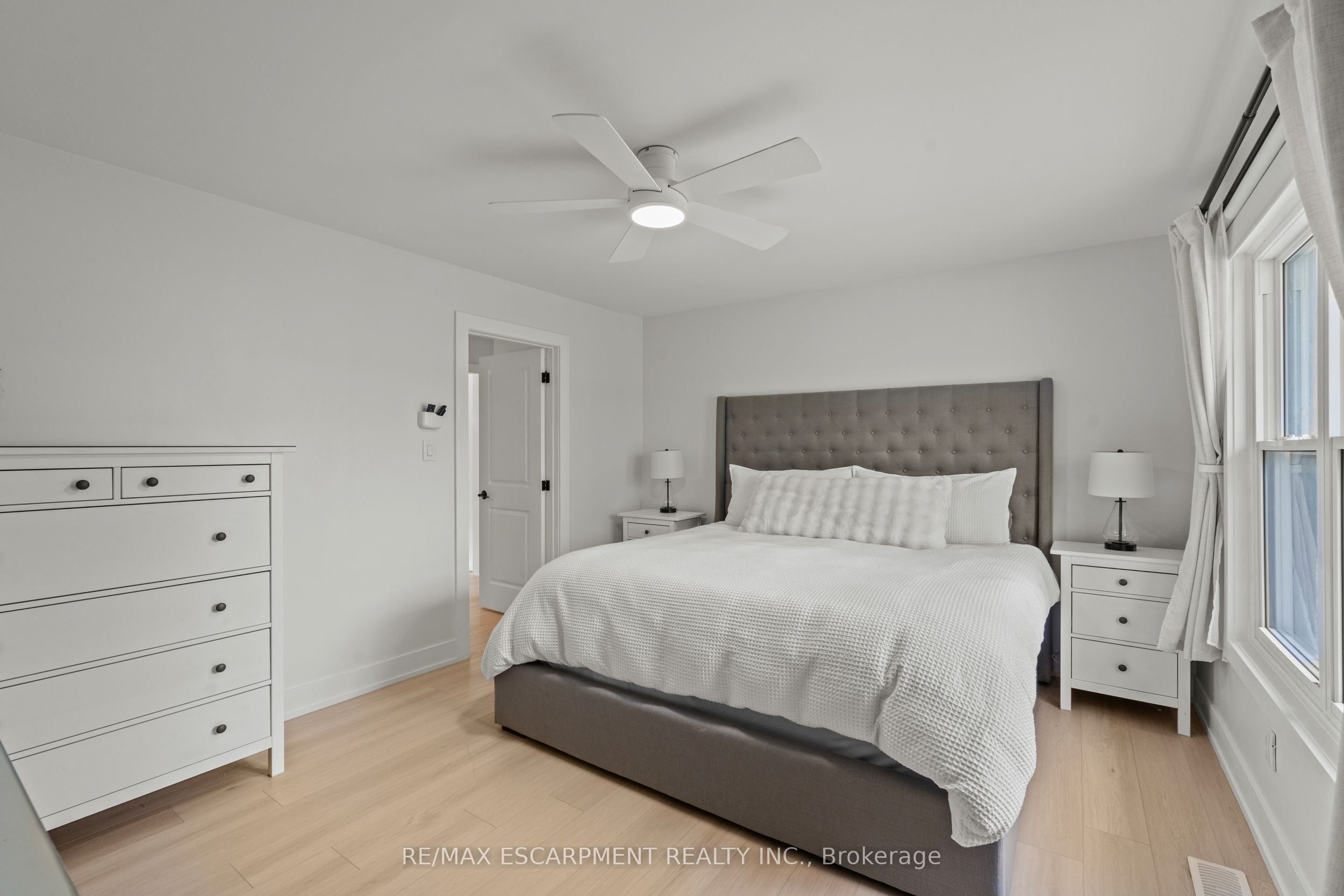 5090 Blackheath Road Property Photo 17