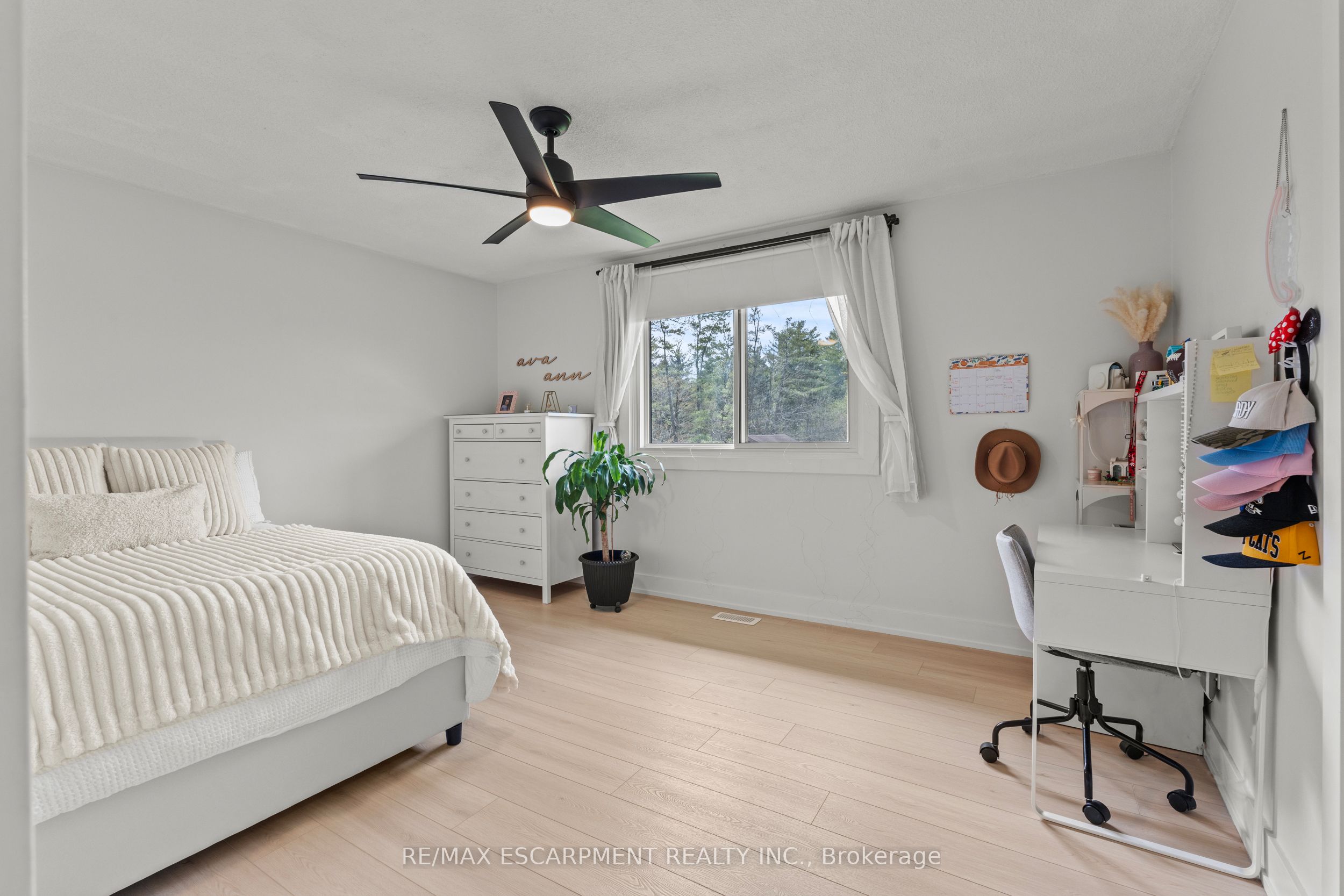 5090 Blackheath Road Property Photo 20