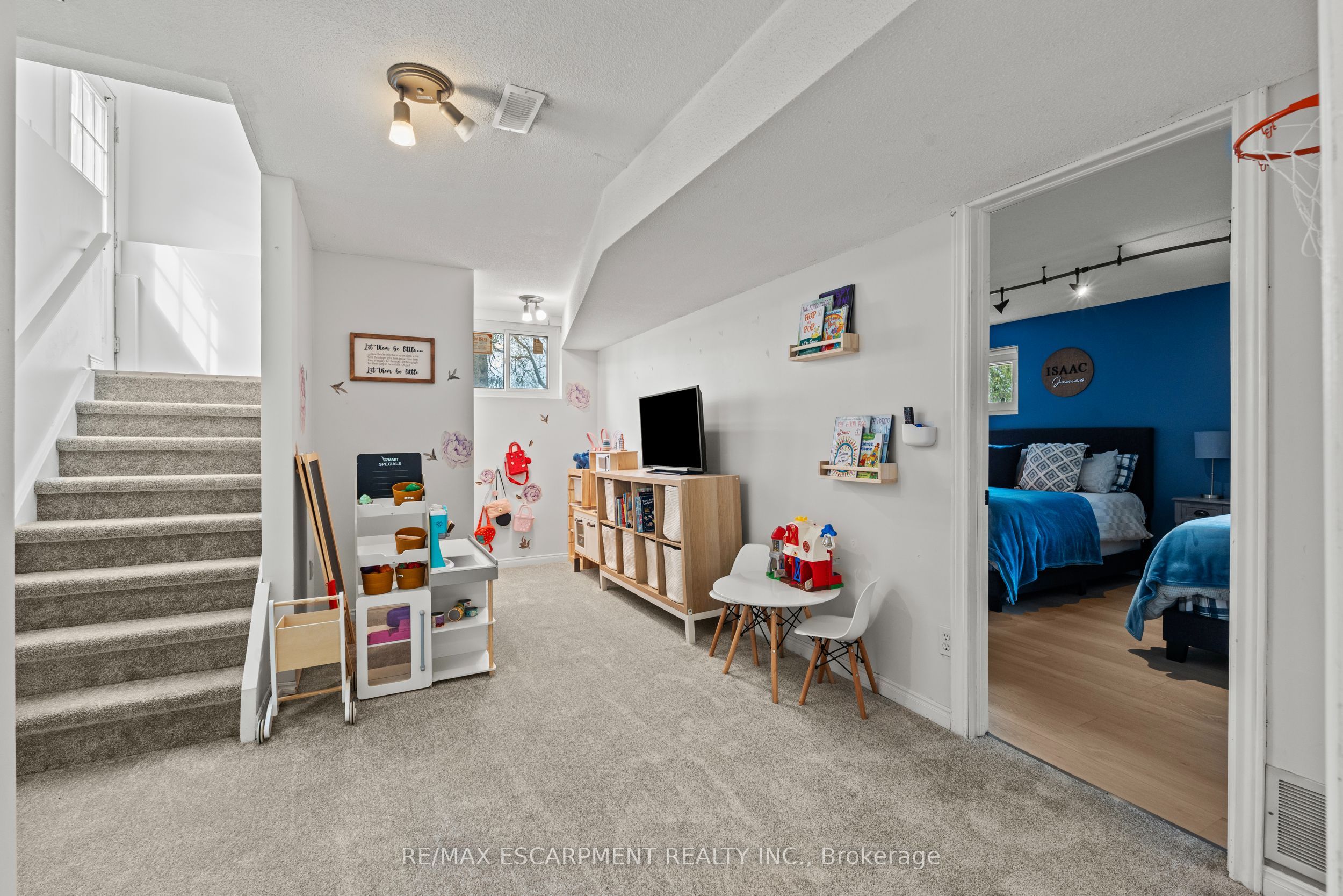 5090 Blackheath Road Property Photo 26