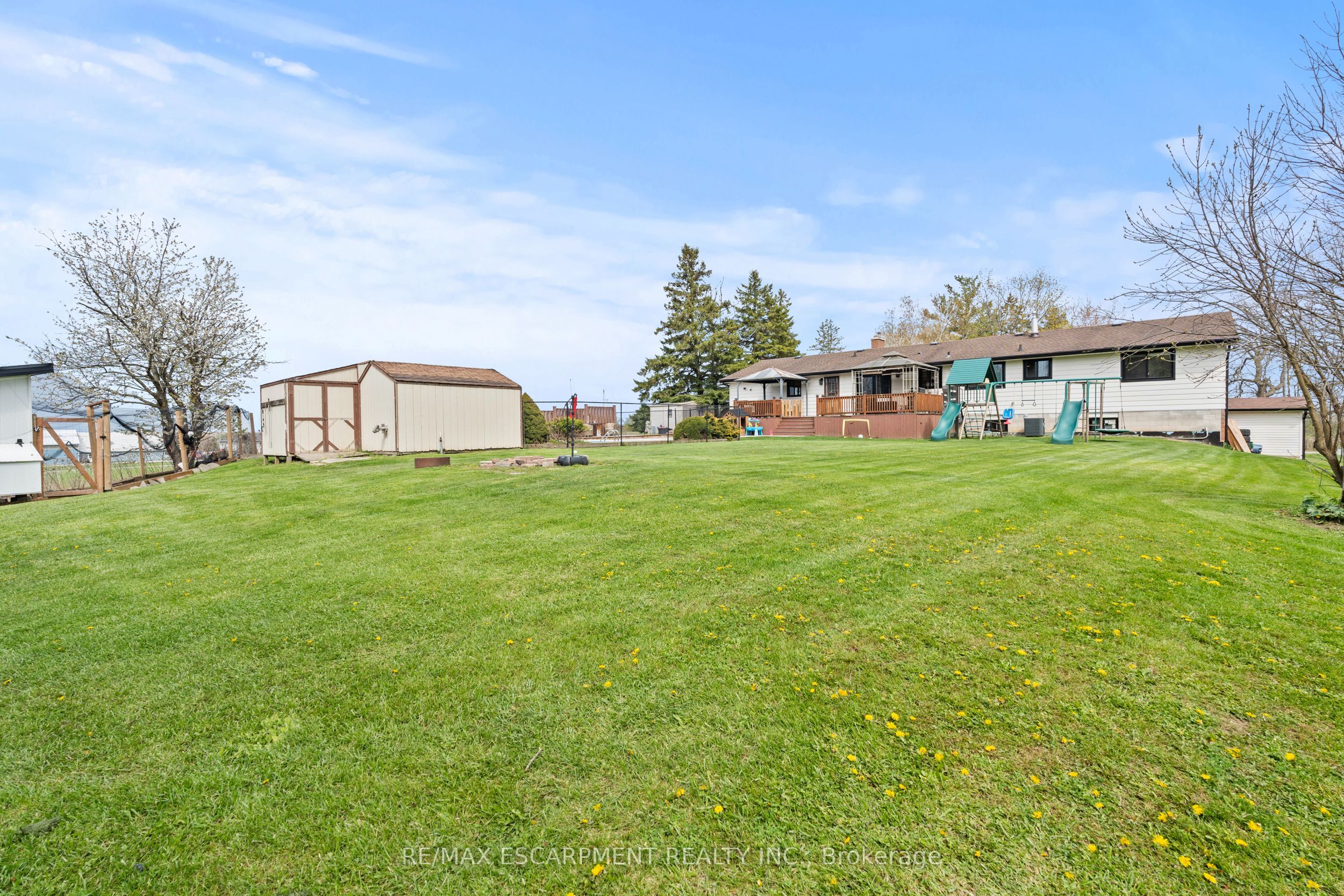 5090 Blackheath Road Property Photo 31