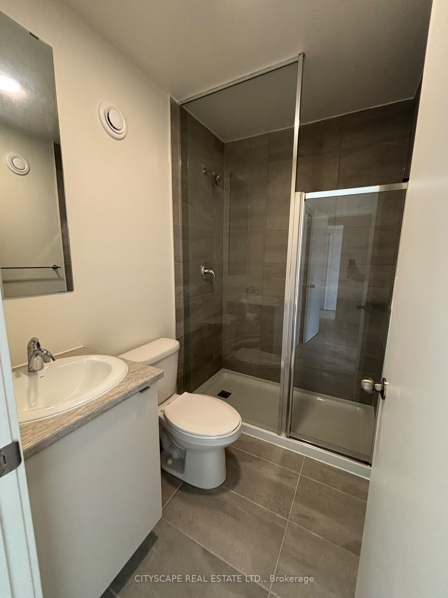 16 Melbourne Avenue 304a Property Photo 21