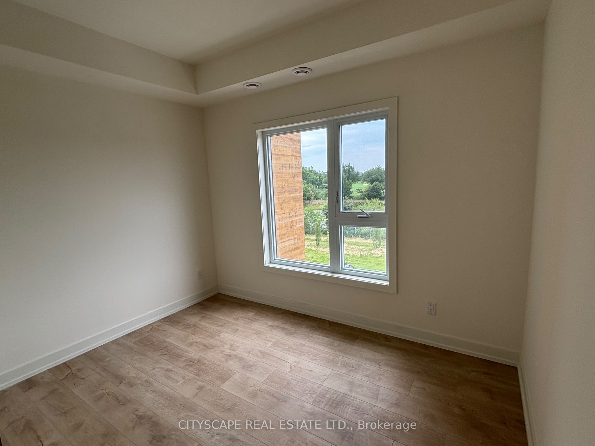 16 Melbourne Avenue 304a Property Photo 23