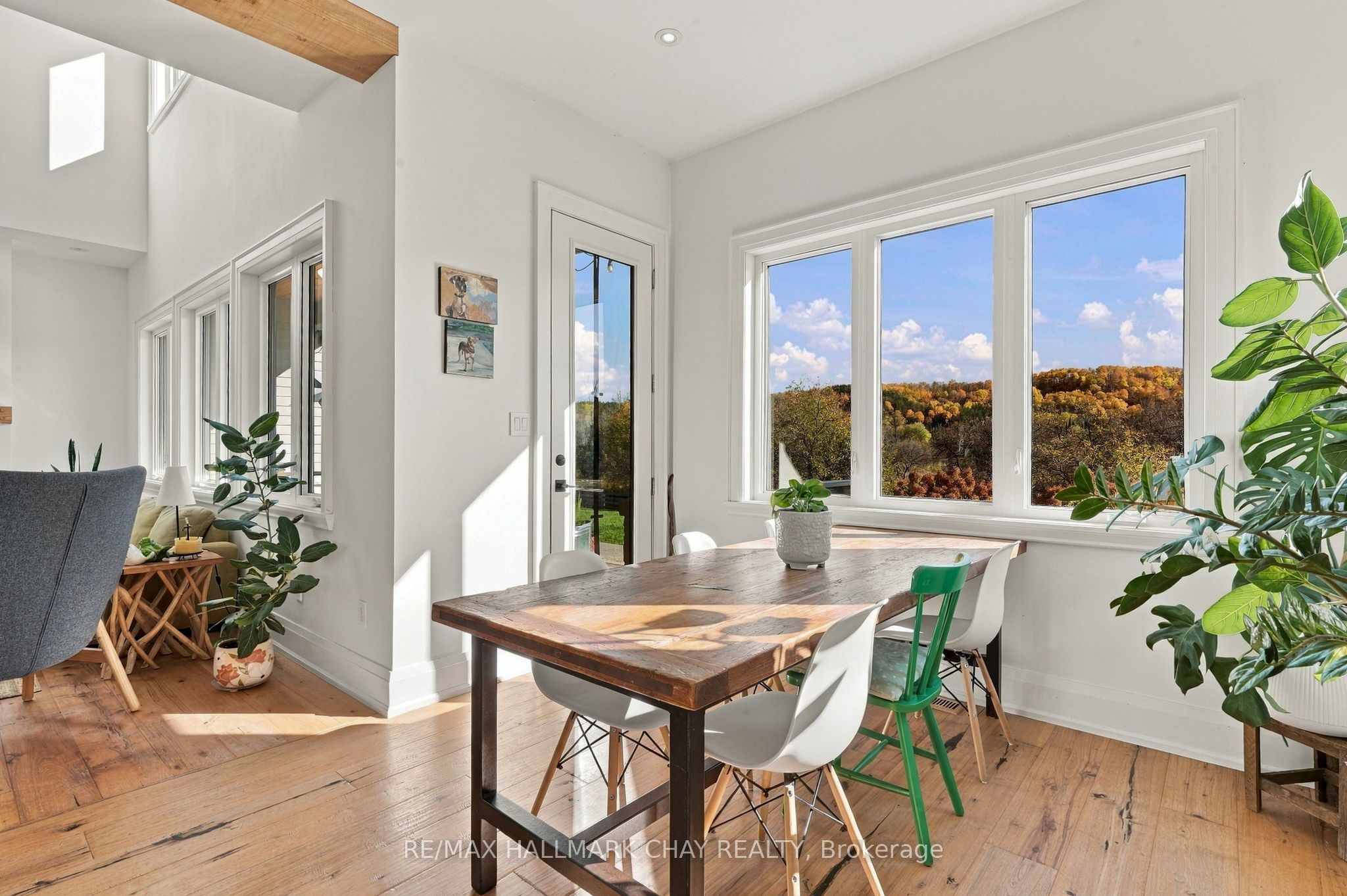 667312 20th Side Road Property Photo 16