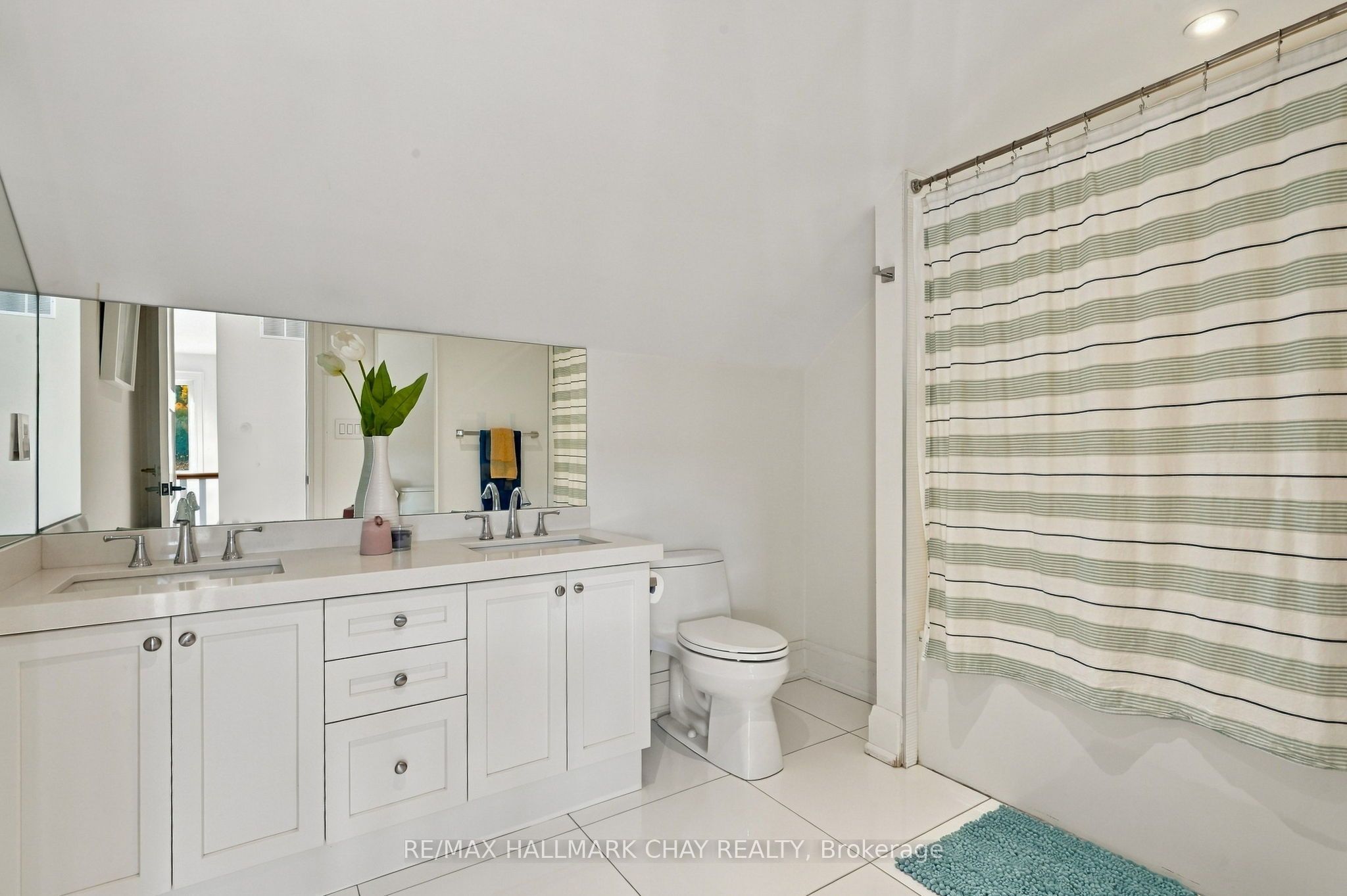 667312 20th Side Road Property Photo 32