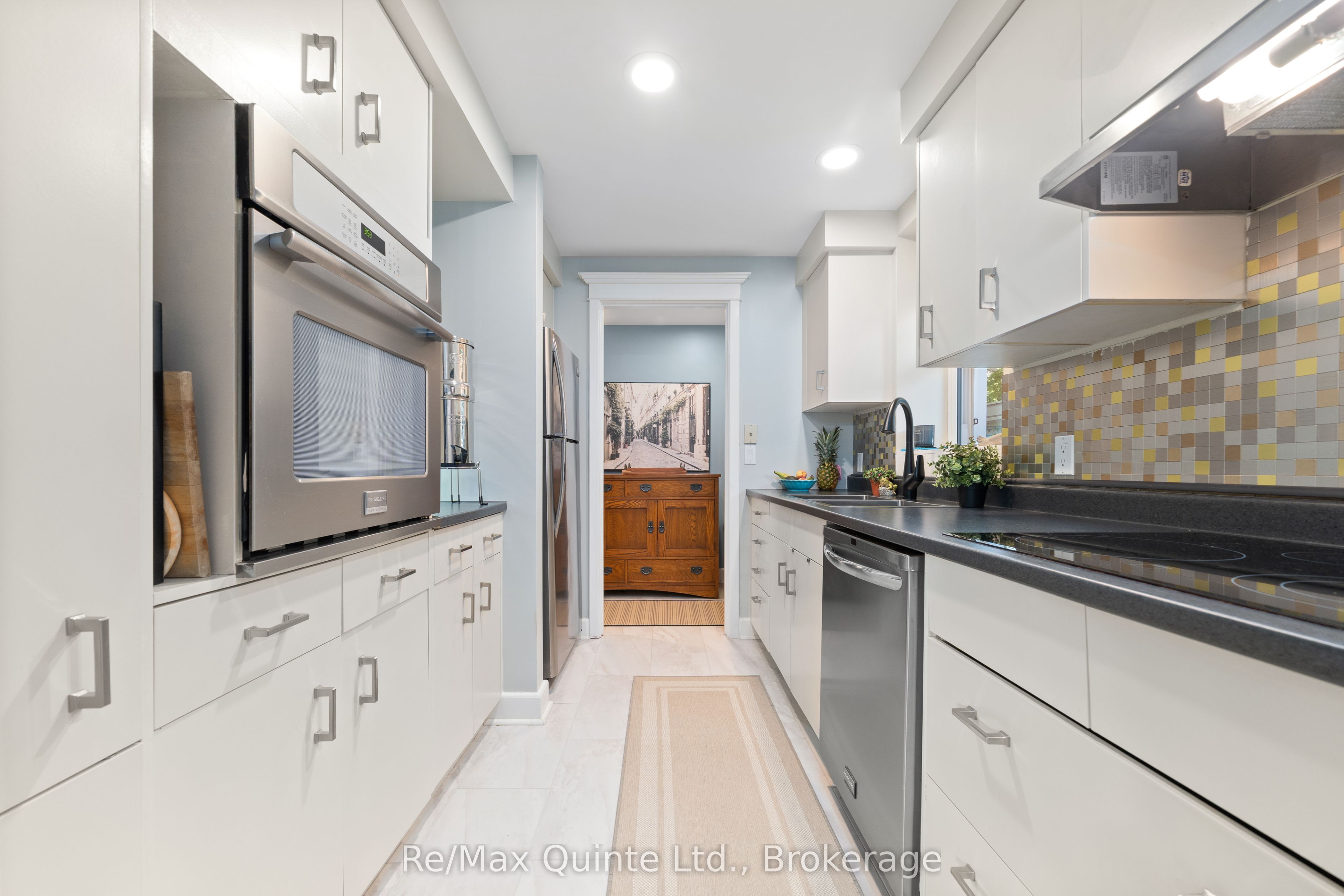 99 Bridge Street E 5 Property Photo 14