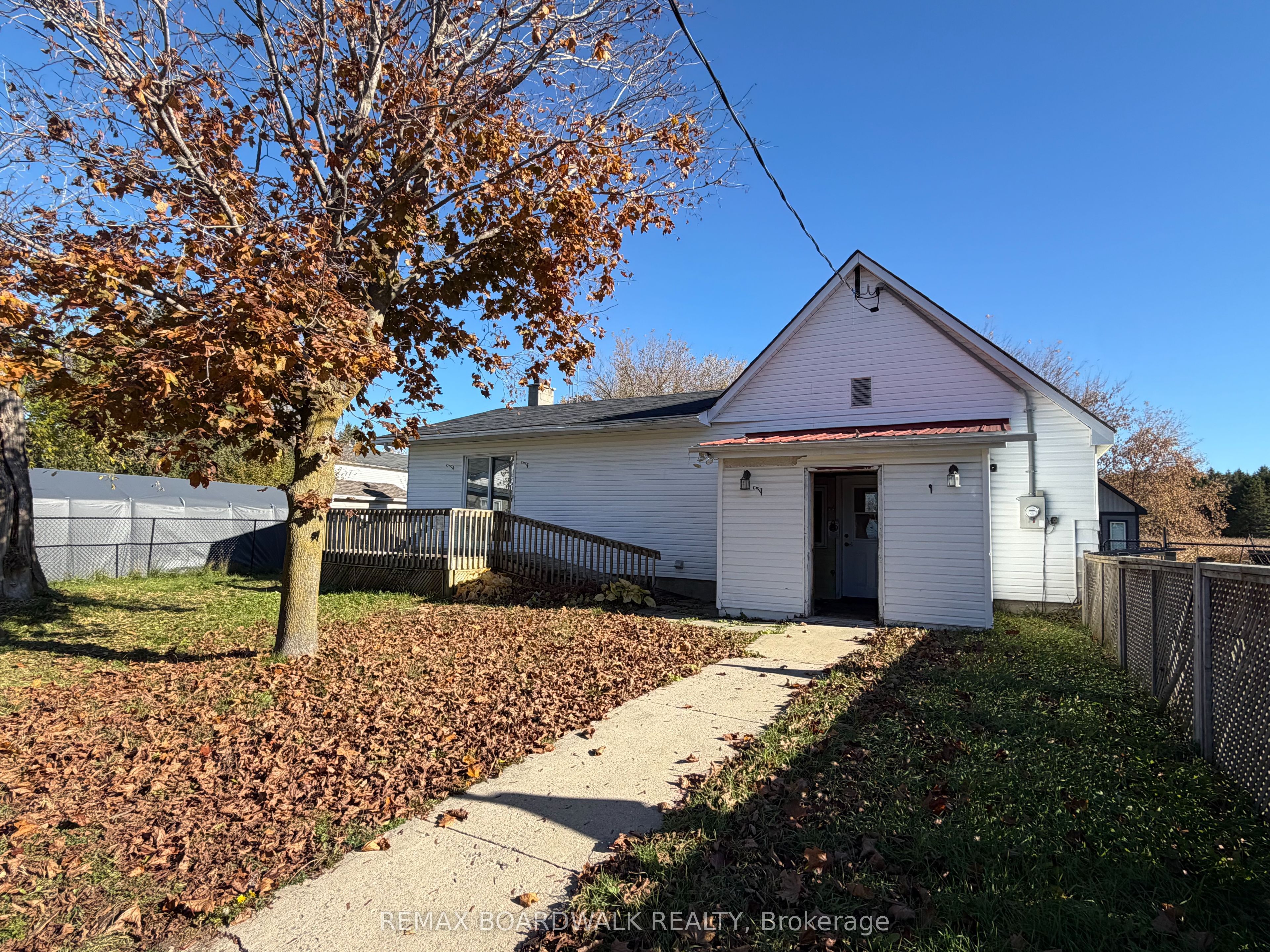 2415 Du Lac Road Property Photo 2