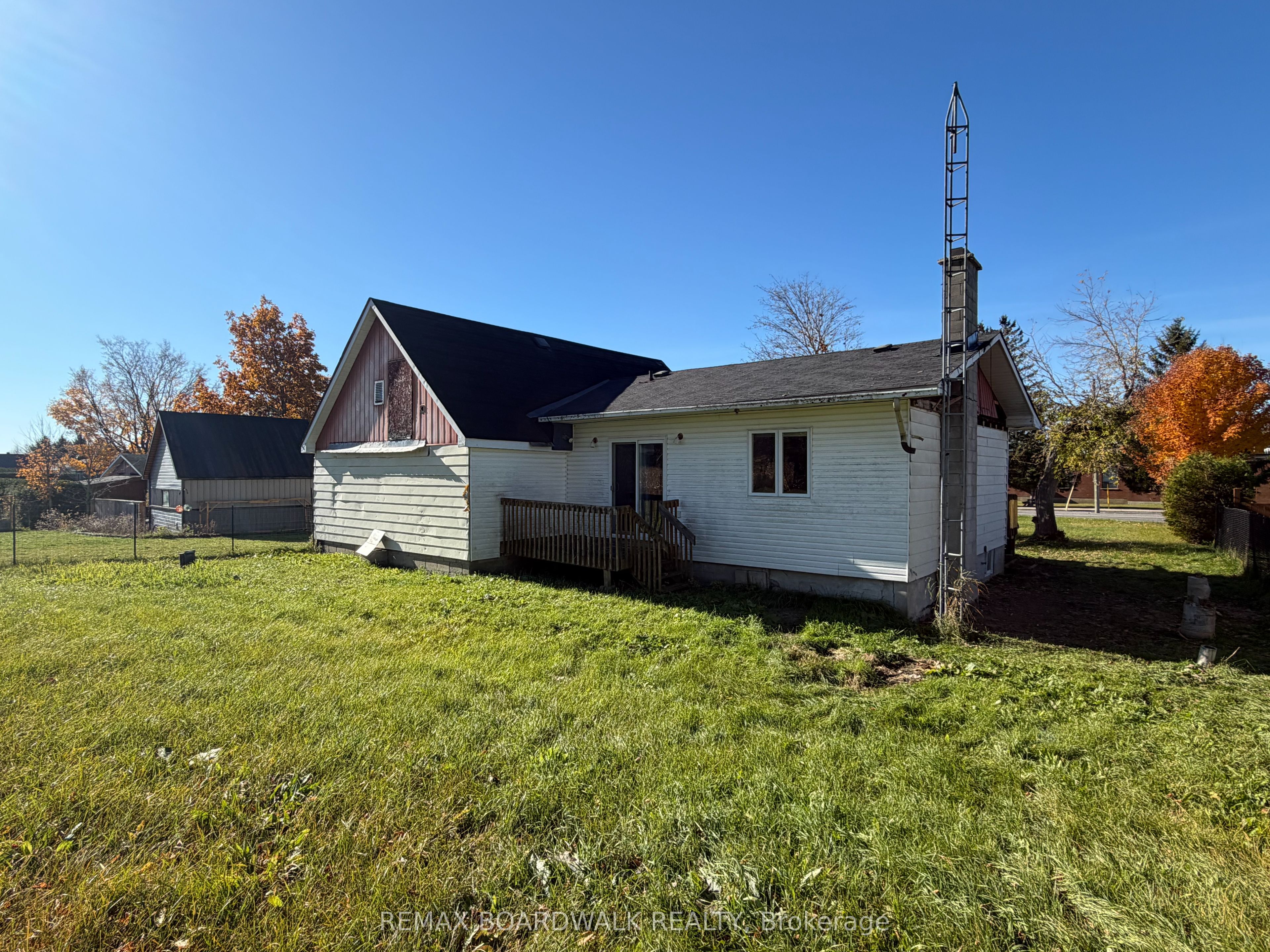 2415 Du Lac Road Property Photo 9