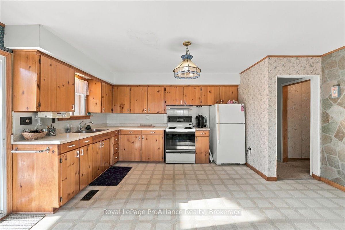2096 Hollowview Road Property Photo 16