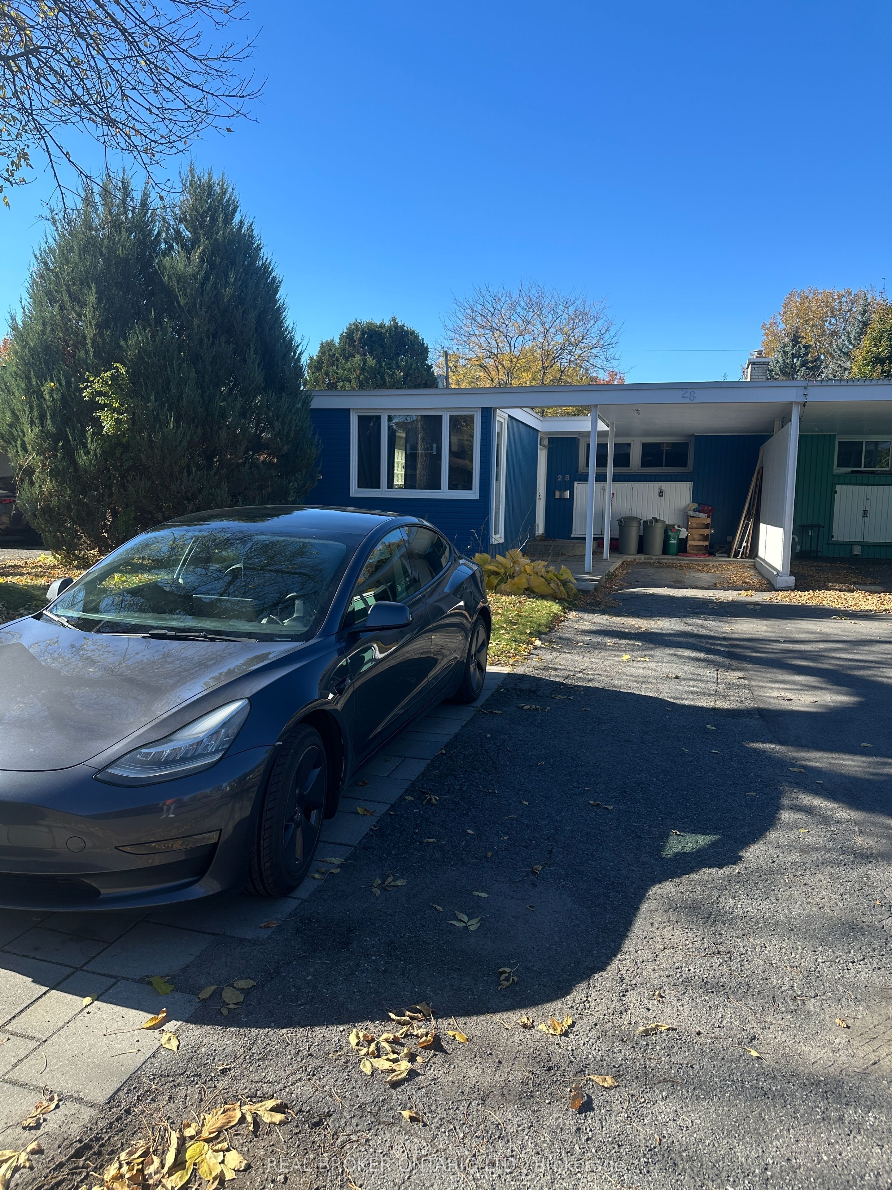 28 Leeming Drive B Property Photo 1