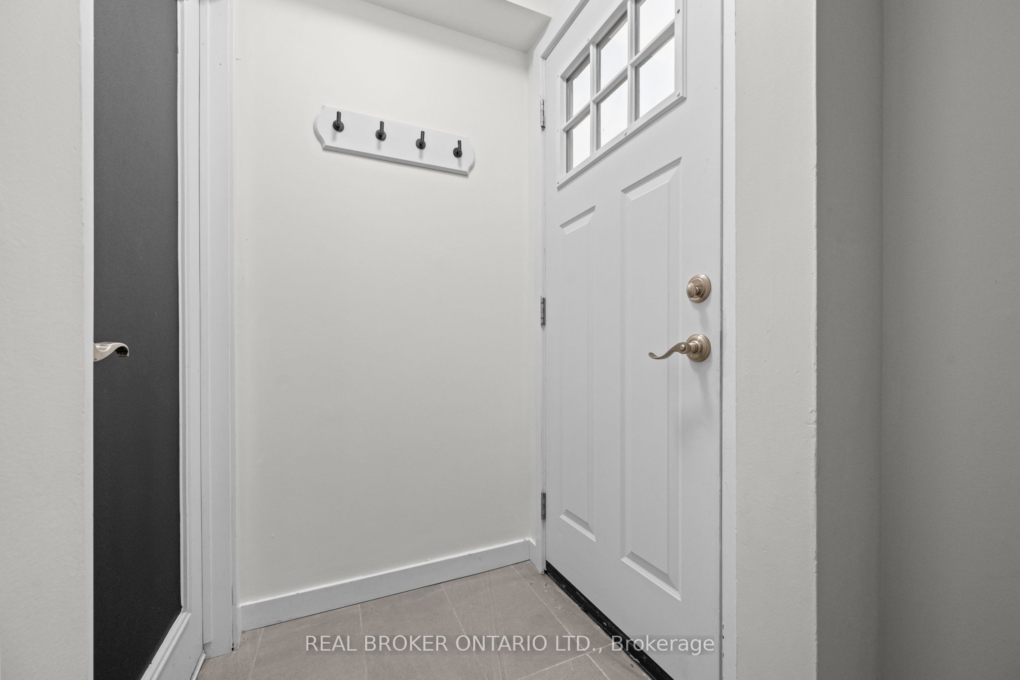 28 Leeming Drive B Property Photo 6