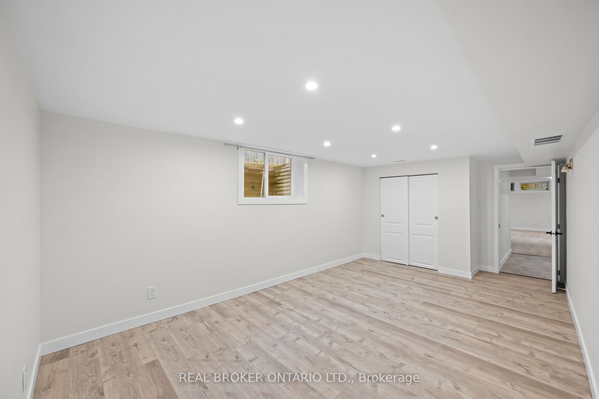 28 Leeming Drive B Property Photo 23