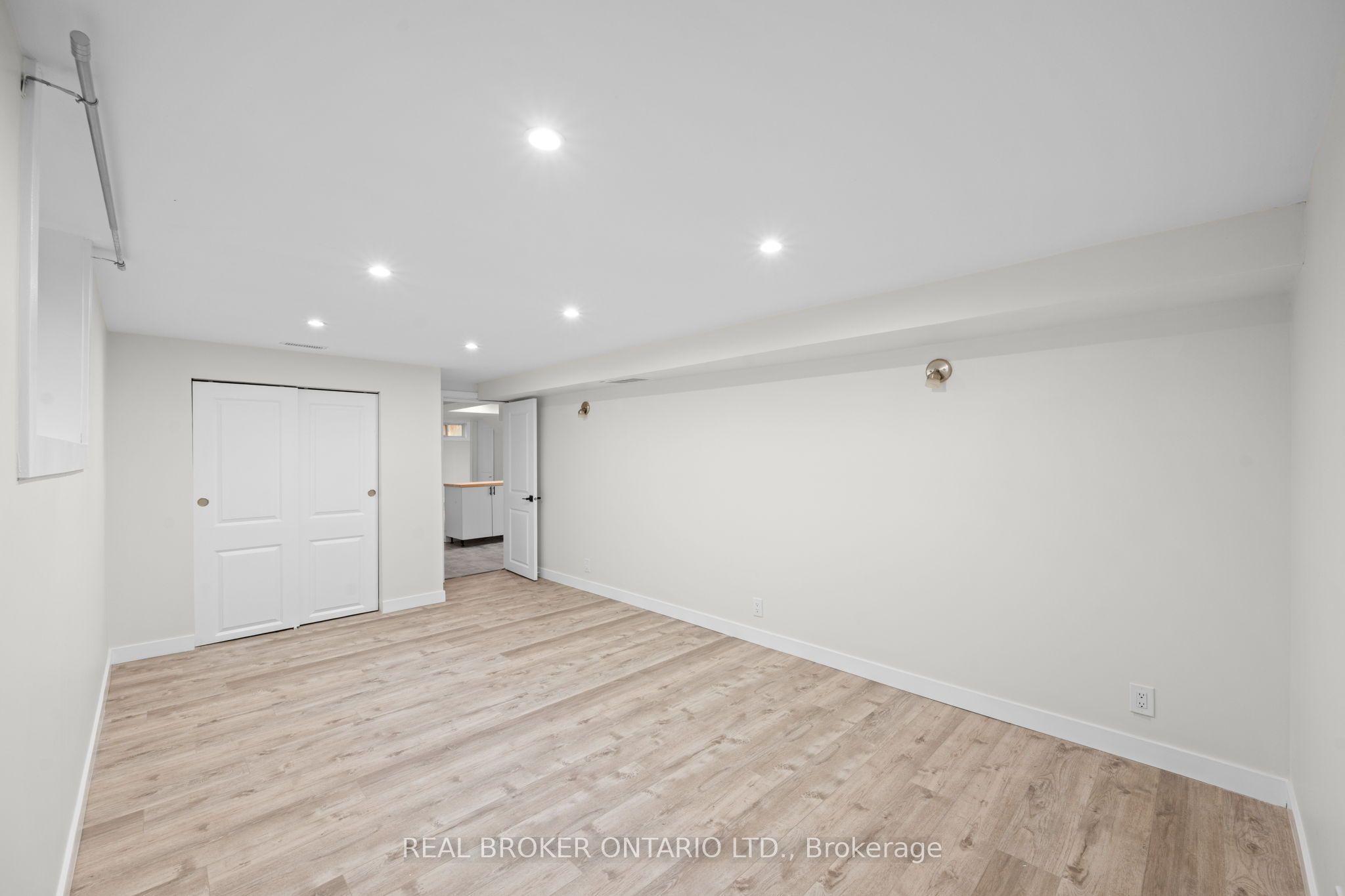 28 Leeming Drive B Property Photo 24
