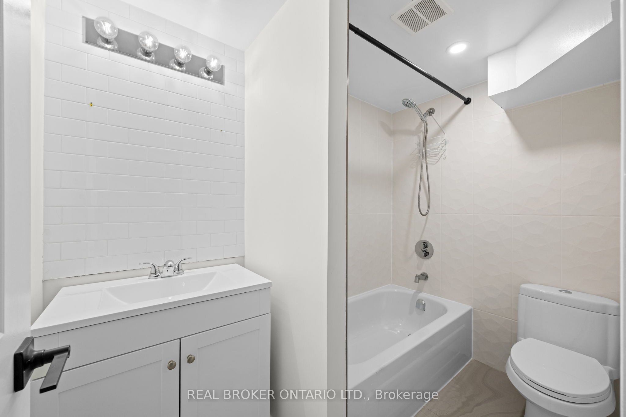28 Leeming Drive B Property Photo 25