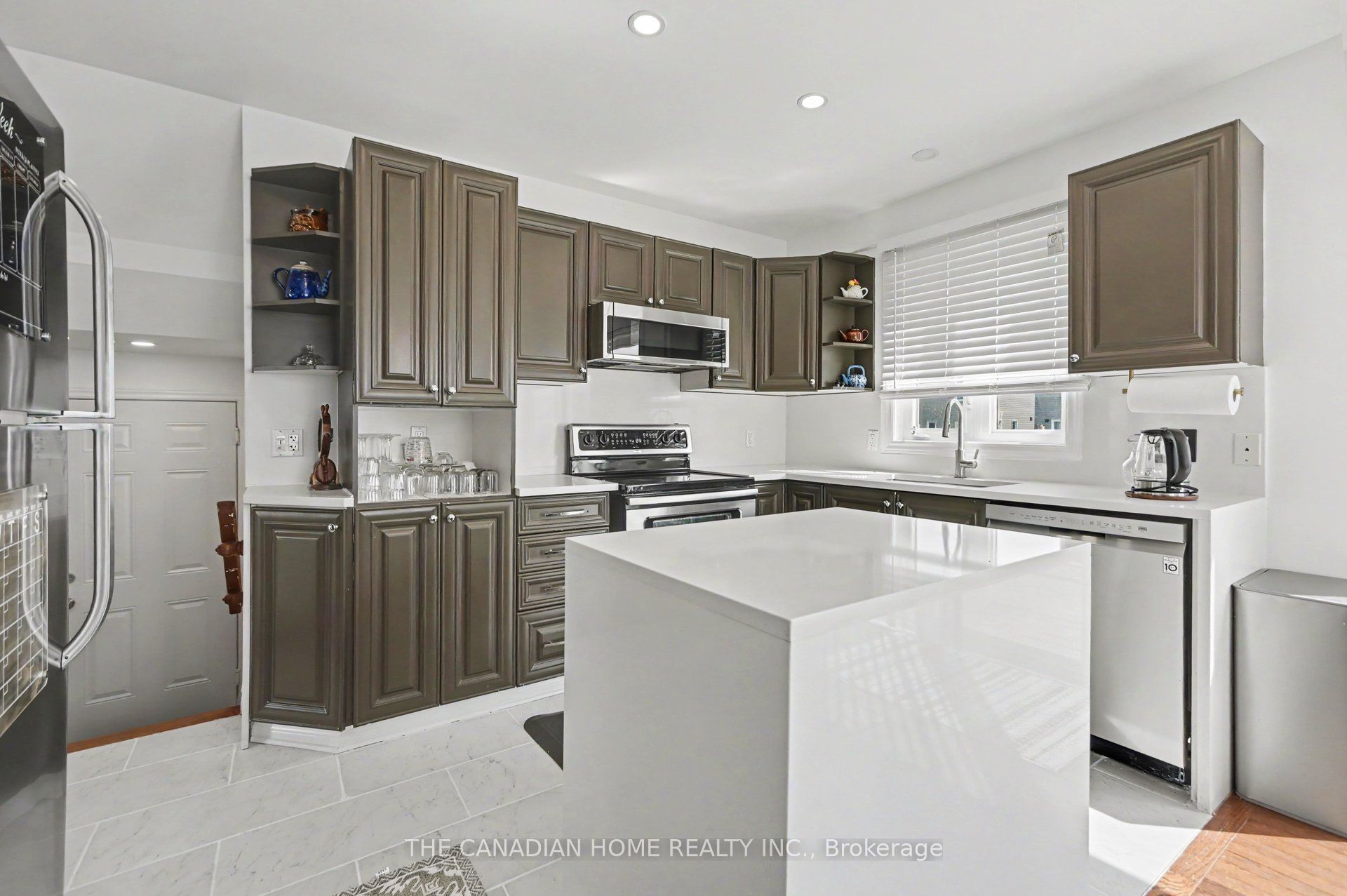 150 Bordeau Street Property Photo 13