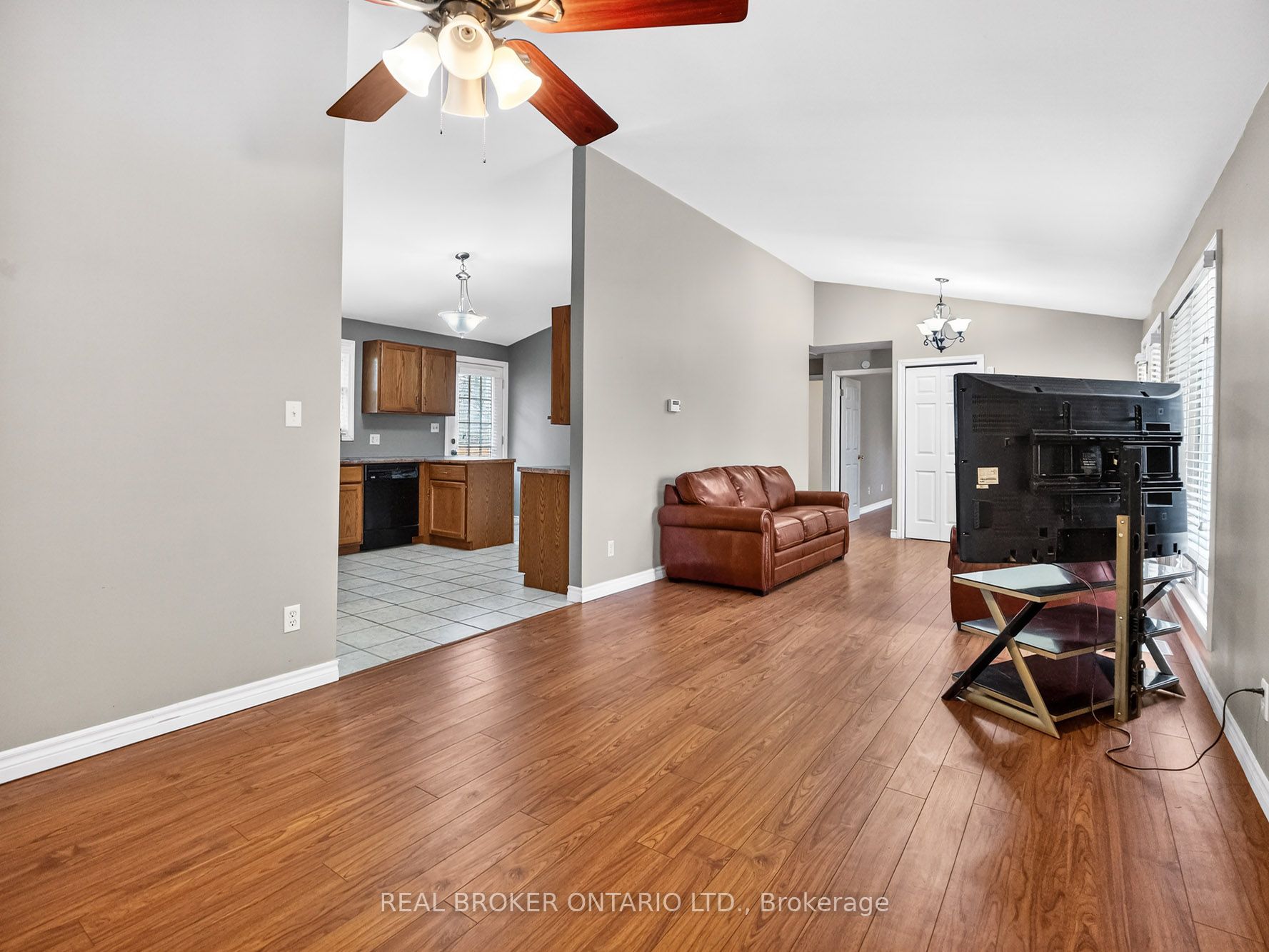 3176 Evadere Avenue Property Photo 3