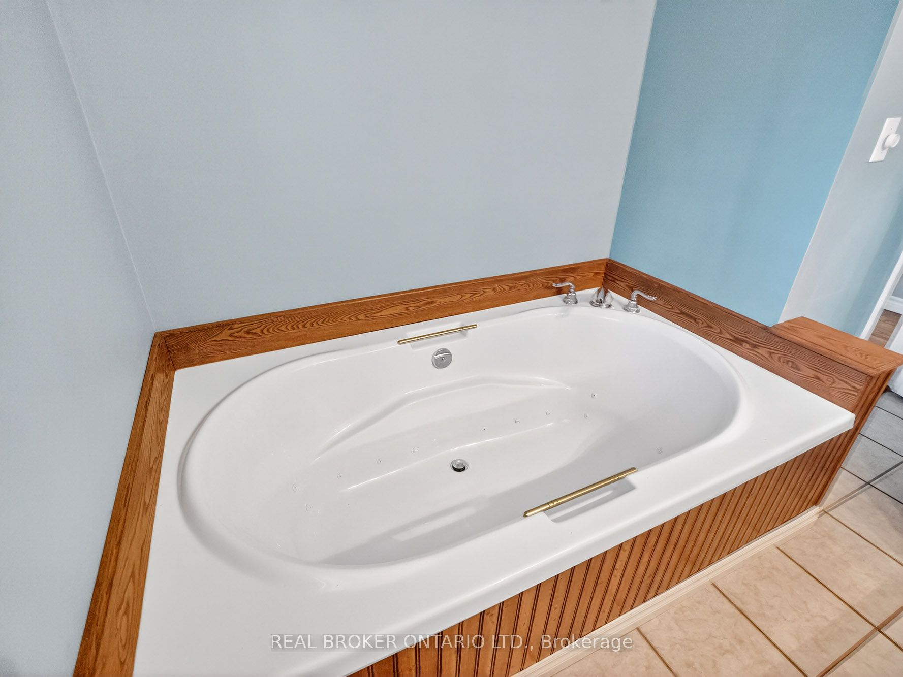 3176 Evadere Avenue Property Photo 8