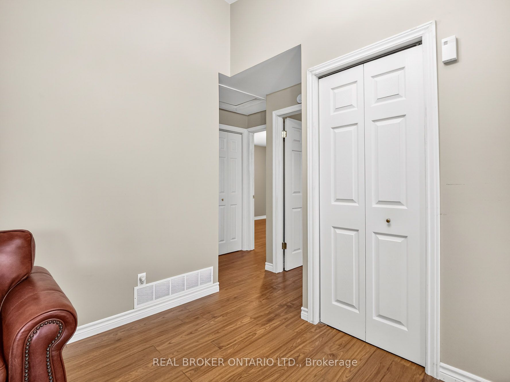 3176 Evadere Avenue Property Photo 9