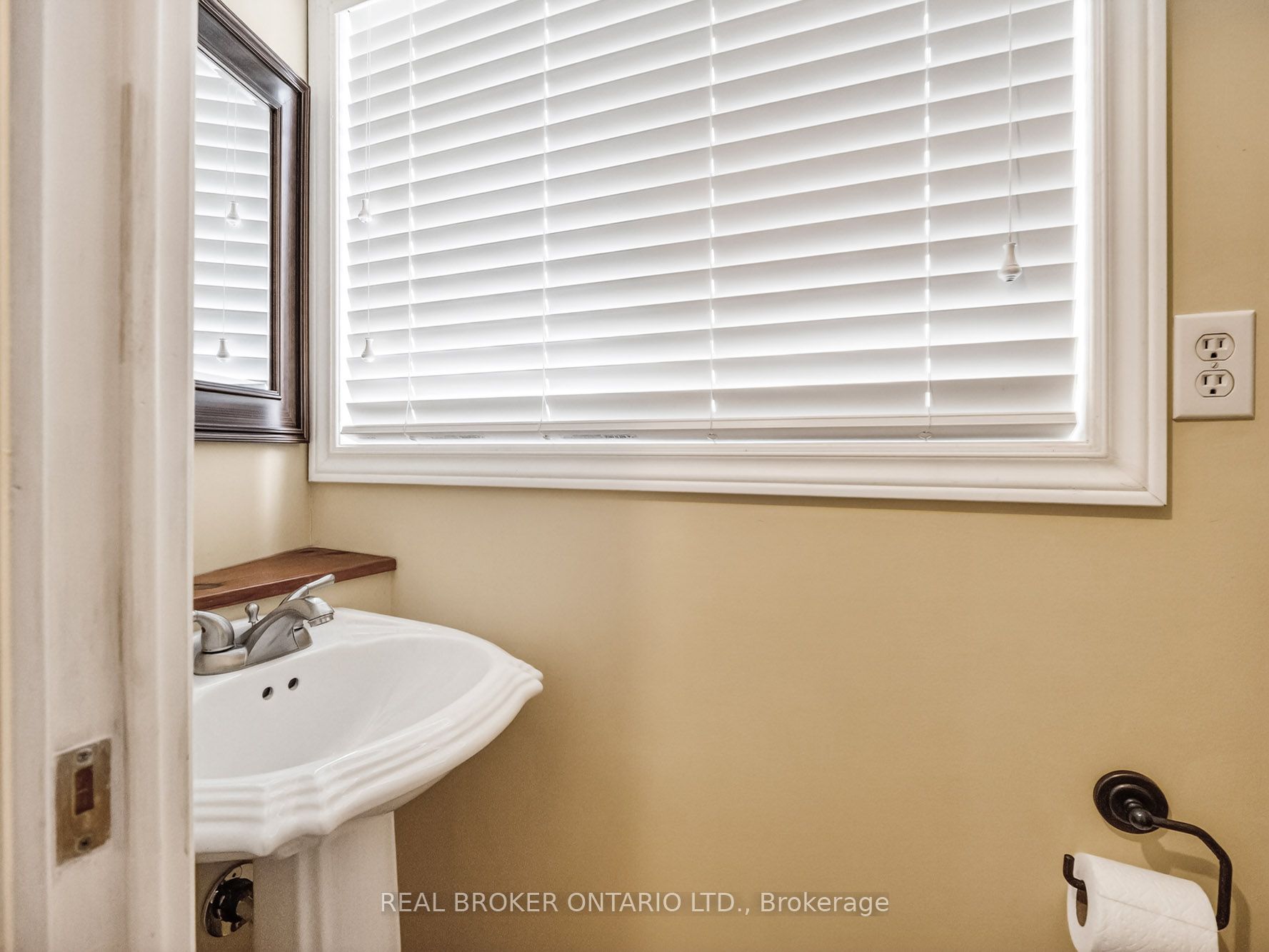 3176 Evadere Avenue Property Photo 12