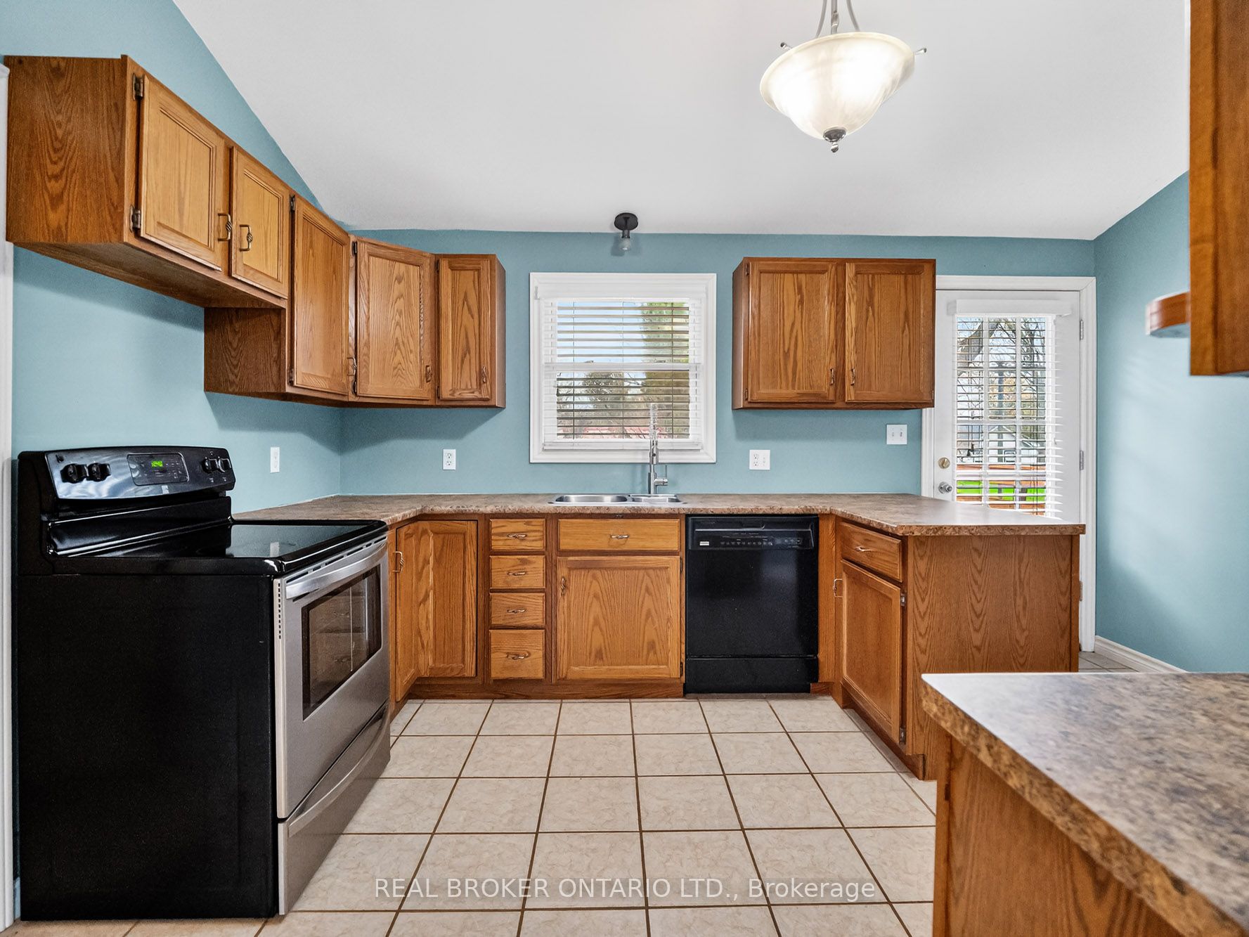 3176 Evadere Avenue Property Photo 17
