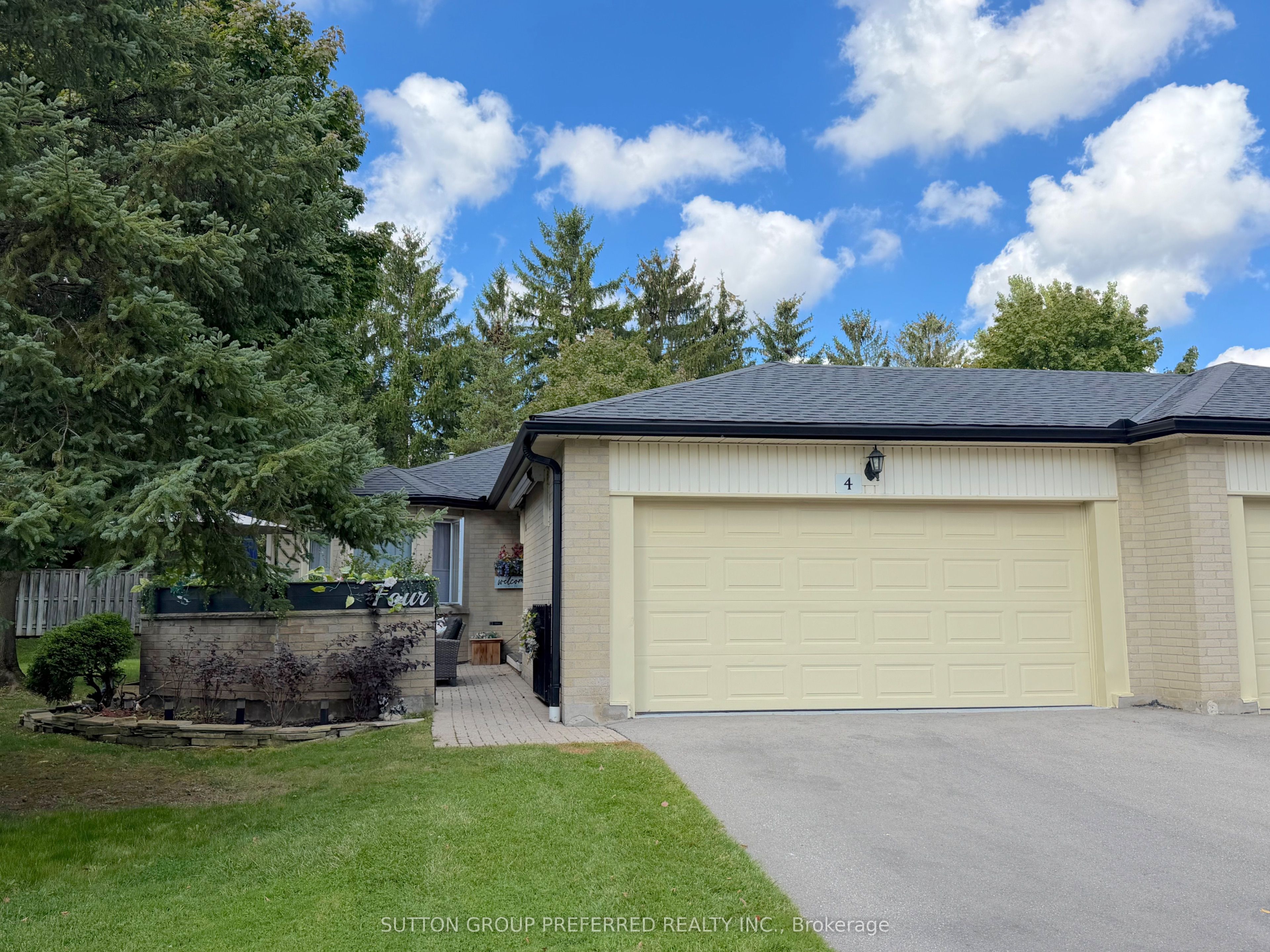 163 Pine Valley Drive 4 Property Photo 1