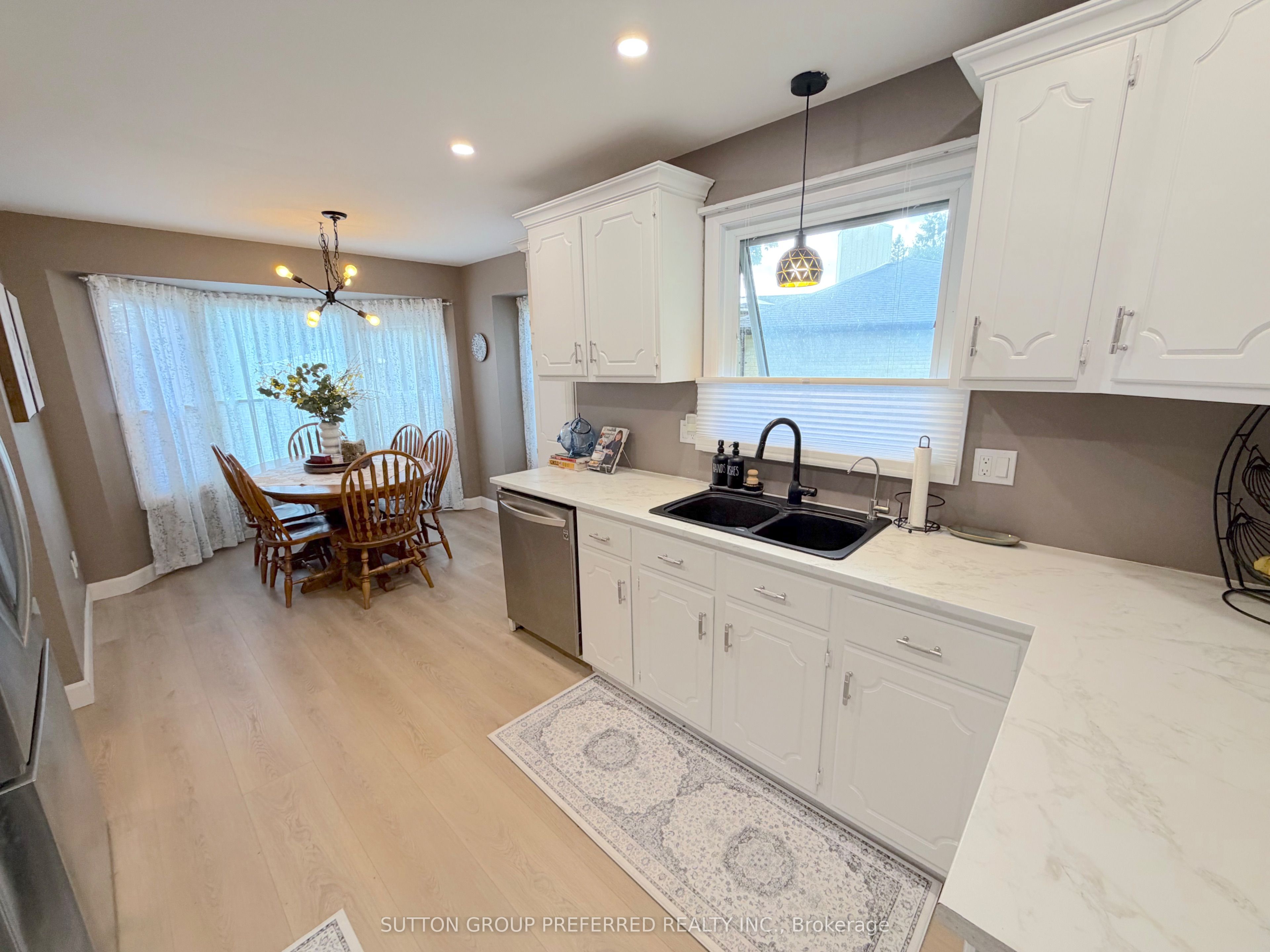 163 Pine Valley Drive 4 Property Photo 12