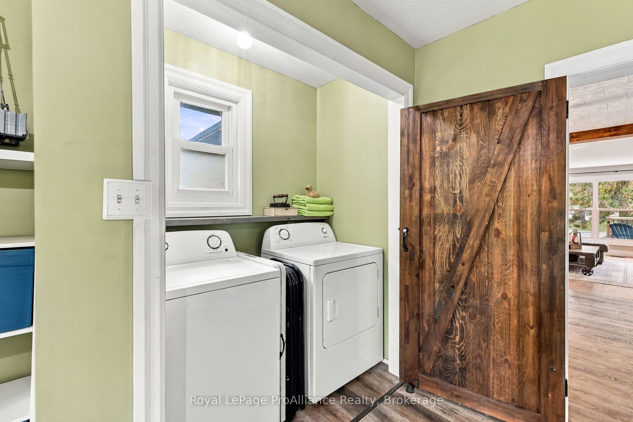 41 Centre Street Property Photo 23