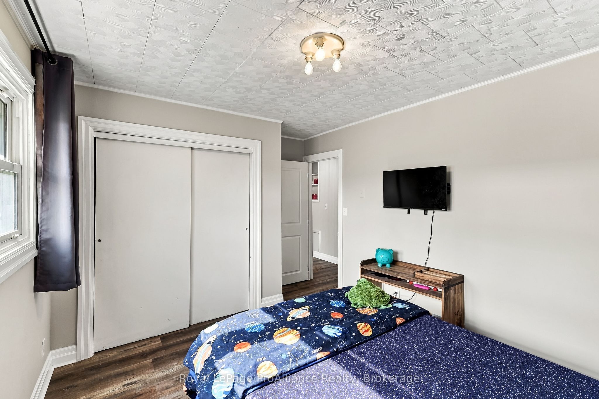 41 Centre Street Property Photo 27