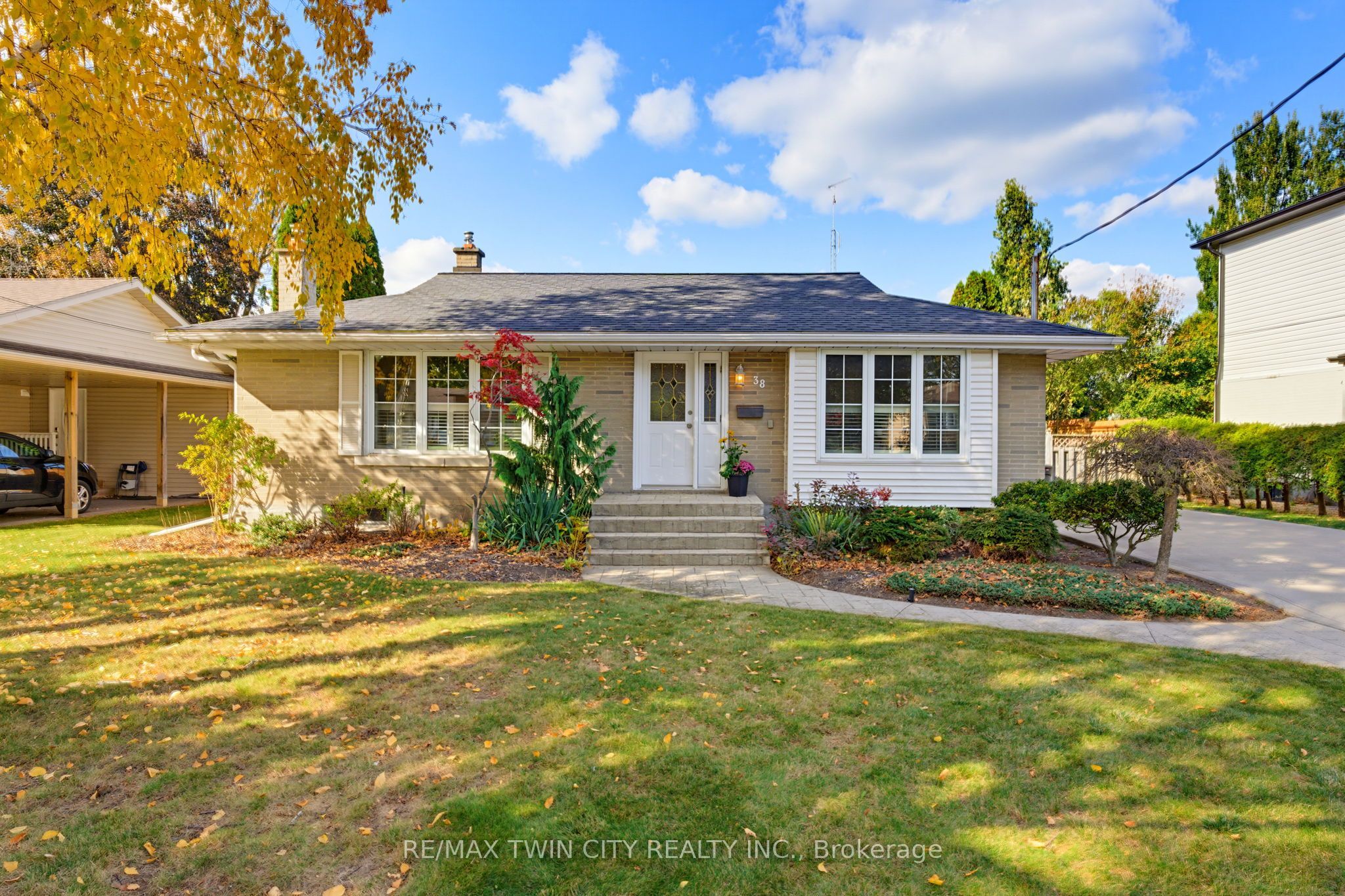38 Varadi Avenue Property Photo 1