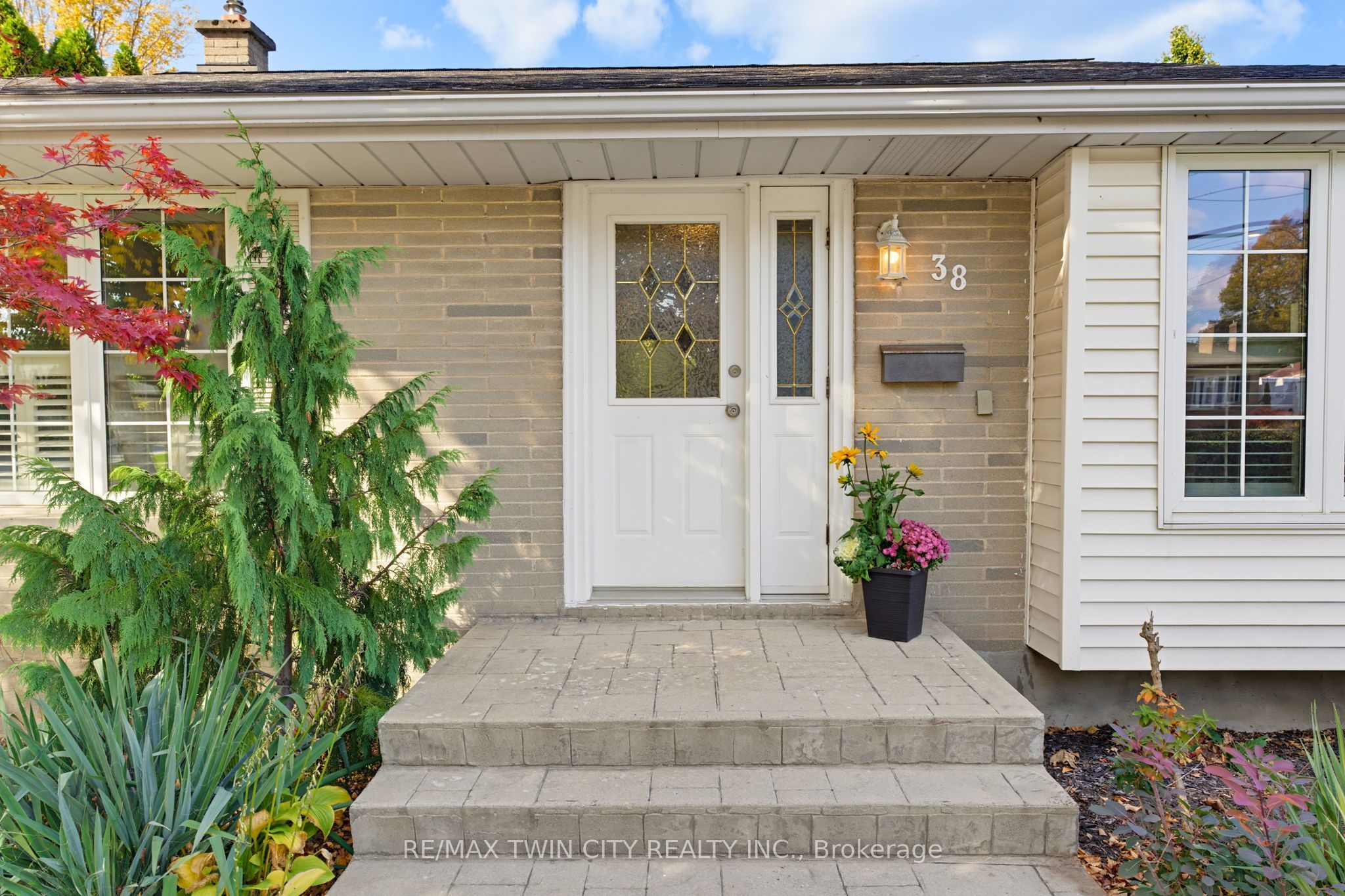 38 Varadi Avenue Property Photo 4