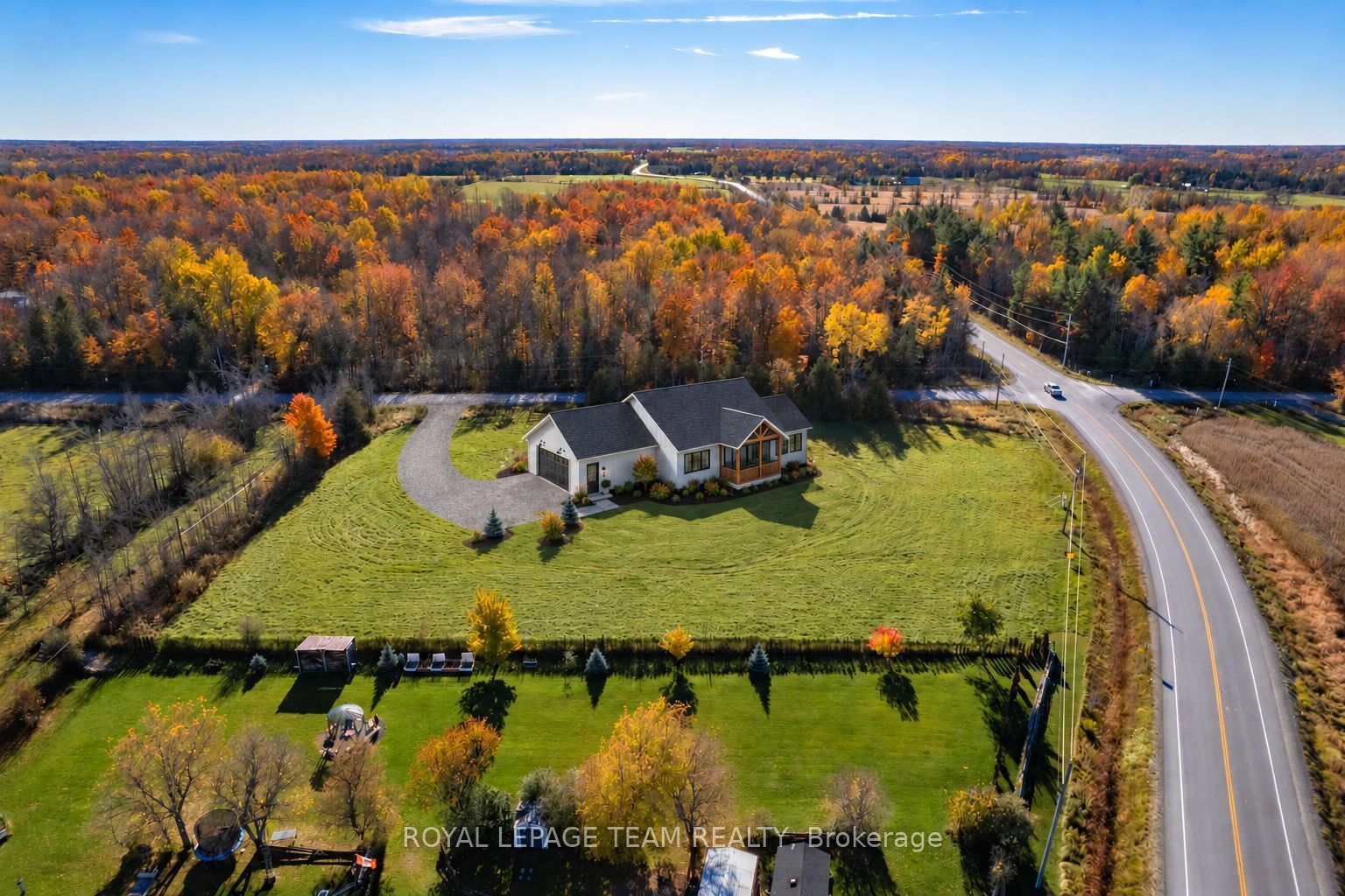 806 Kidd Road Property Photo 2
