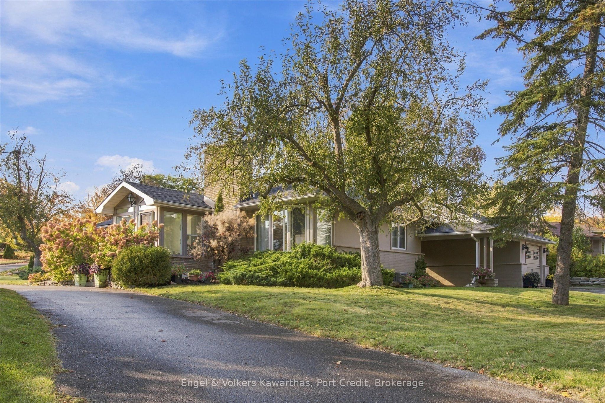 1331 Gordon Avenue Property Photo 2