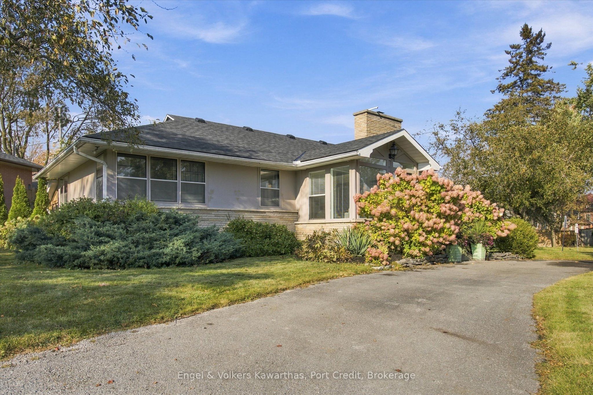 1331 Gordon Avenue Property Photo 3