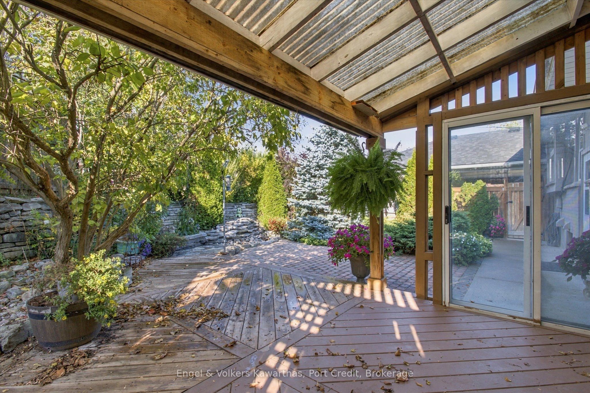 1331 Gordon Avenue Property Photo 43
