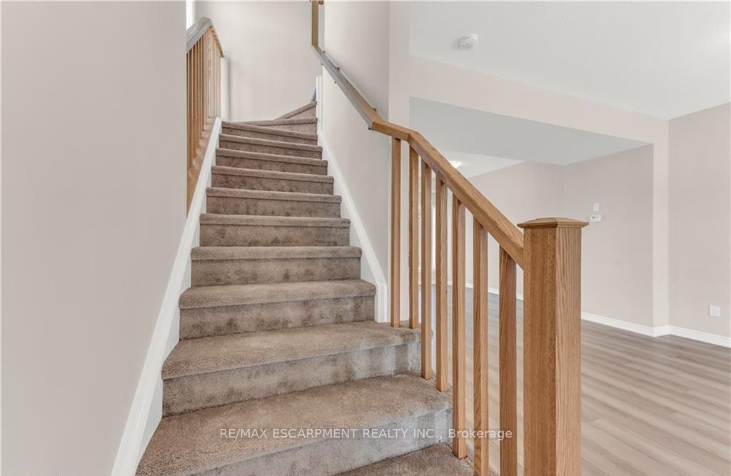 19 Picardy Drive 39 Property Photo 15