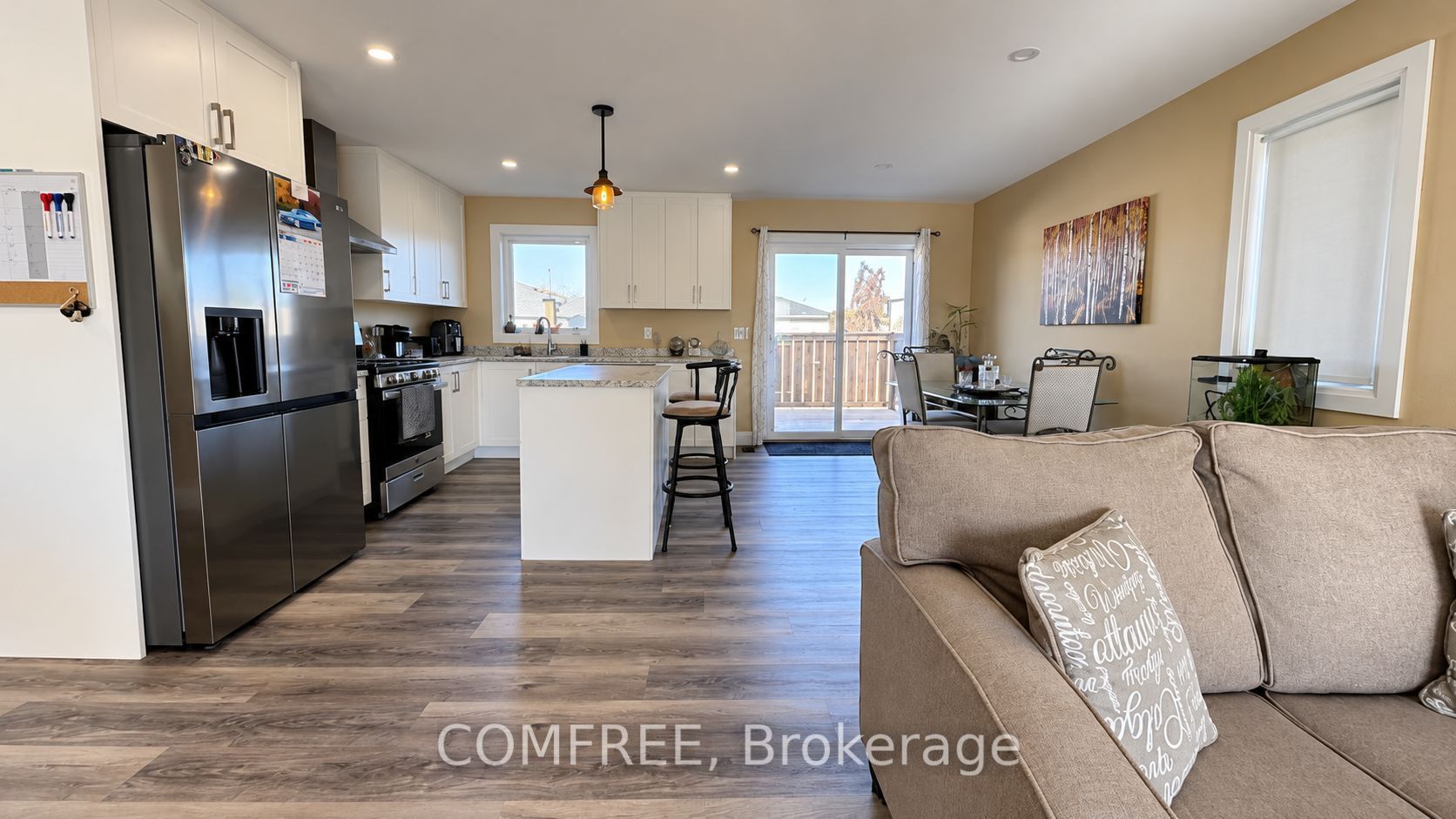 32 Hawthorne Crescent Property Photo 6