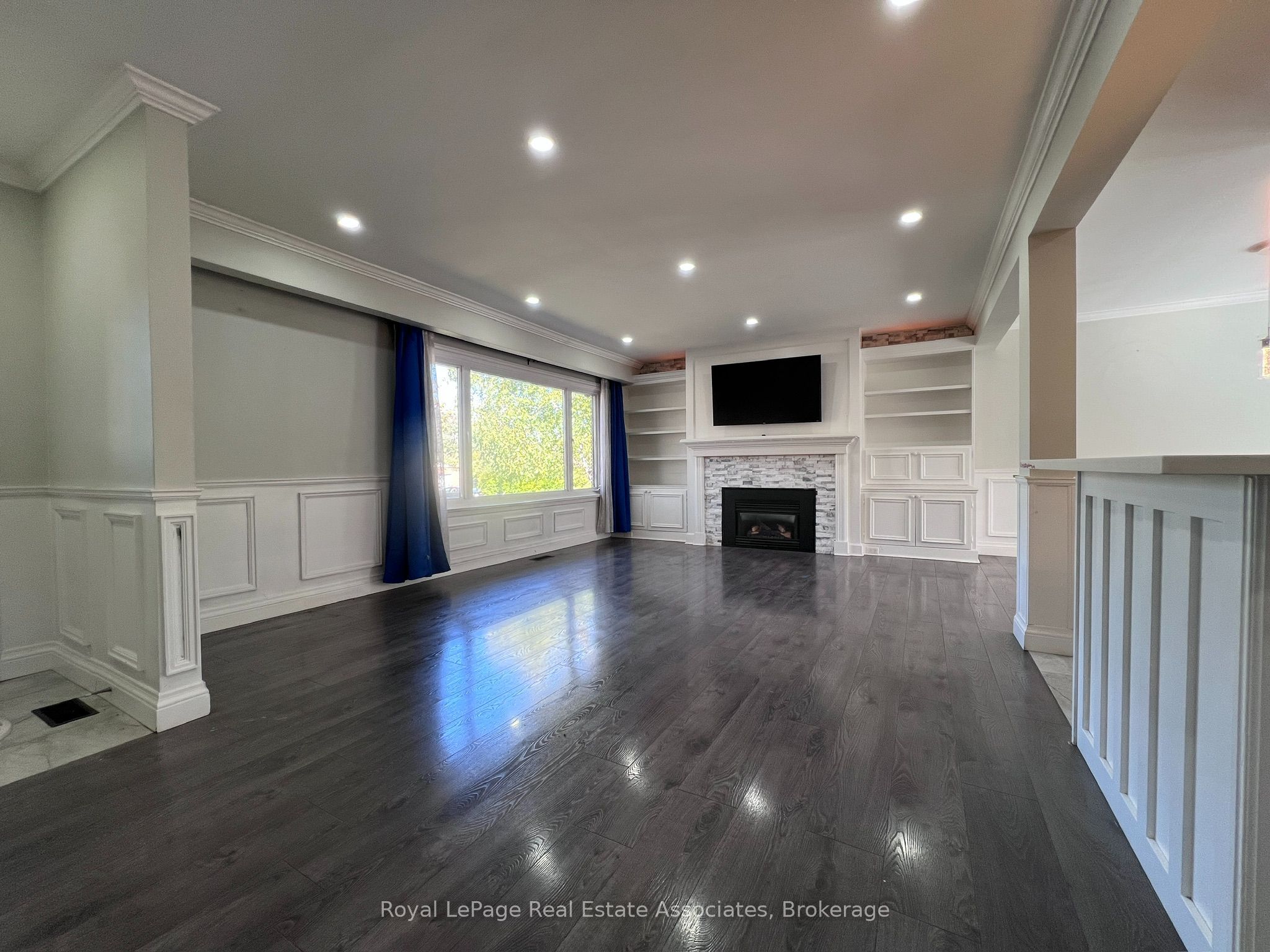 222 Columbia Drive Upper Property Photo 1