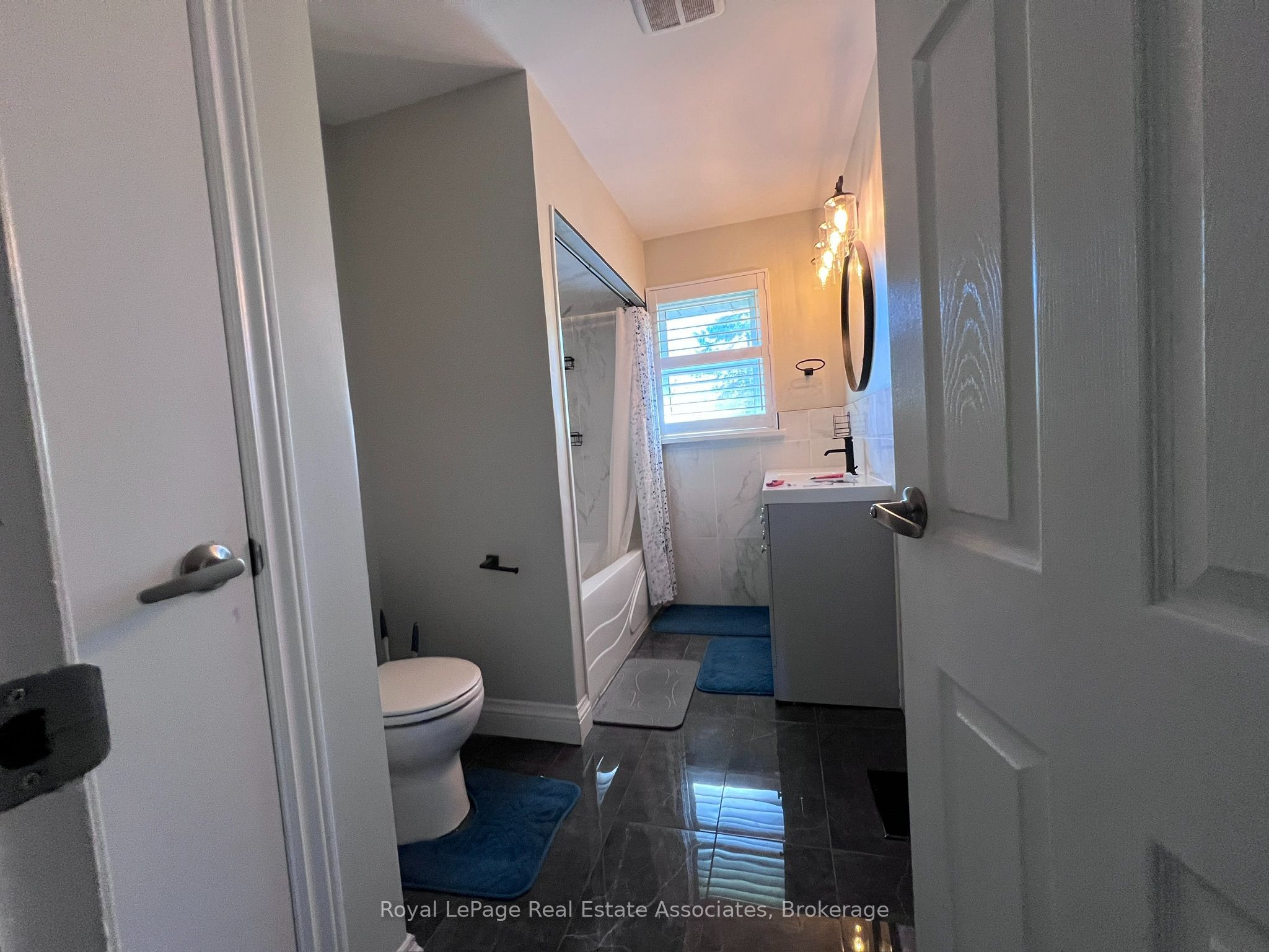 222 Columbia Drive Upper Property Photo 17