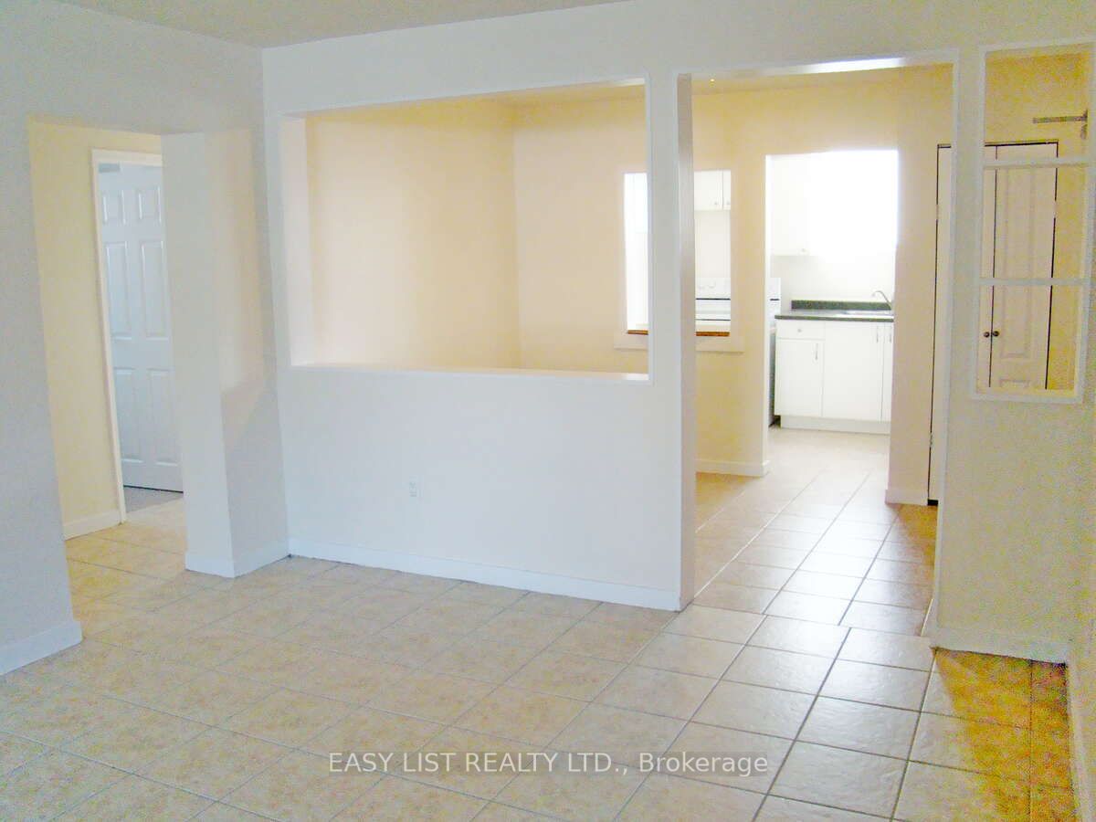 8650 Wyandotte Street E 27 Property Photo 2