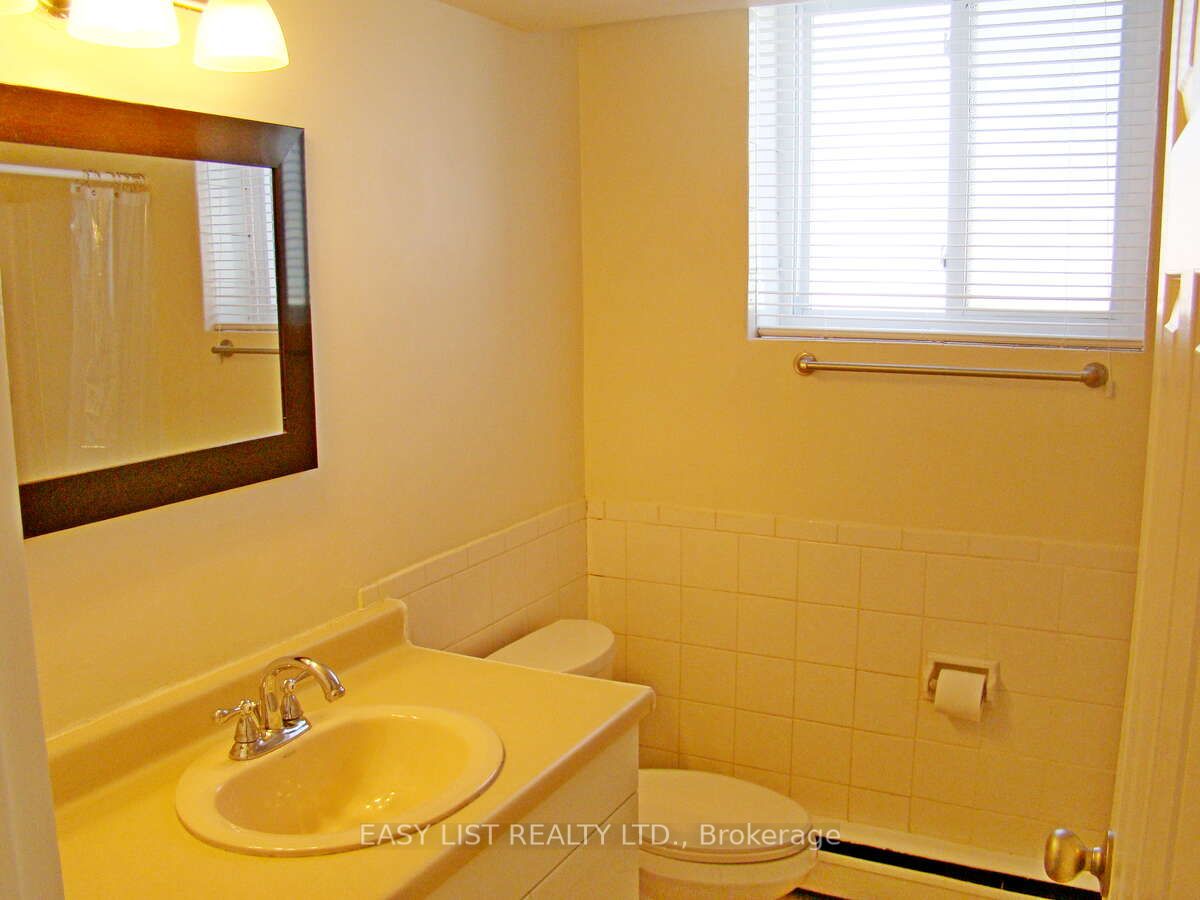 8650 Wyandotte Street E 27 Property Photo 6